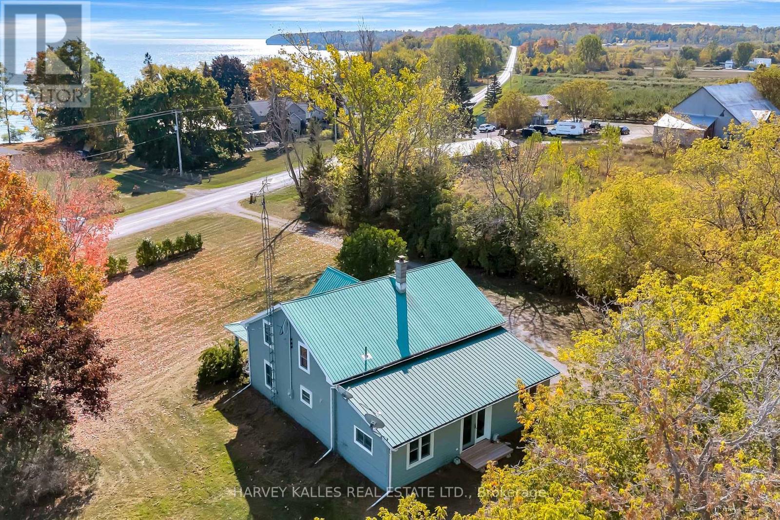 8 - 4427 COUNTY ROAD