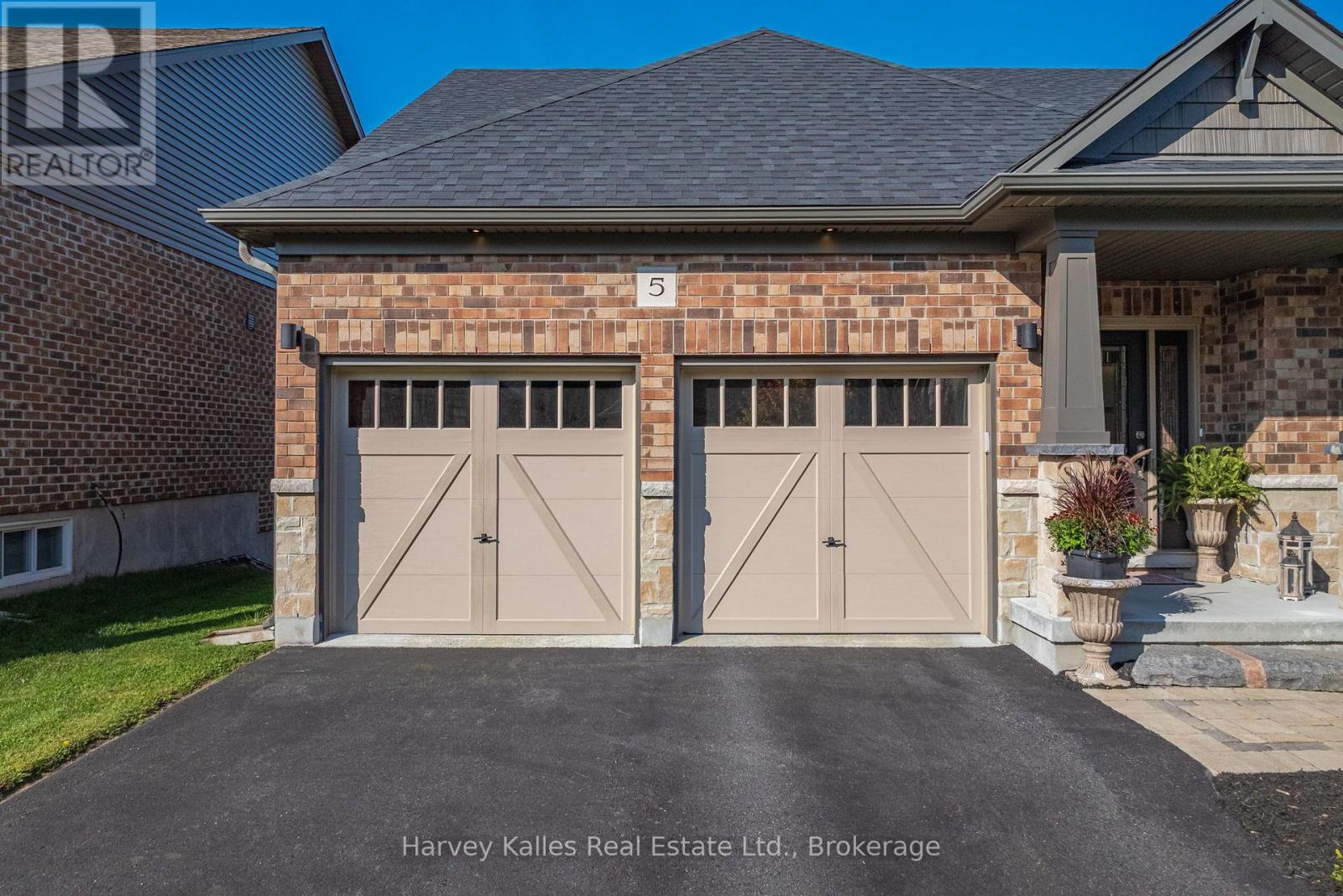 5 BRAESIDE CRESCENT