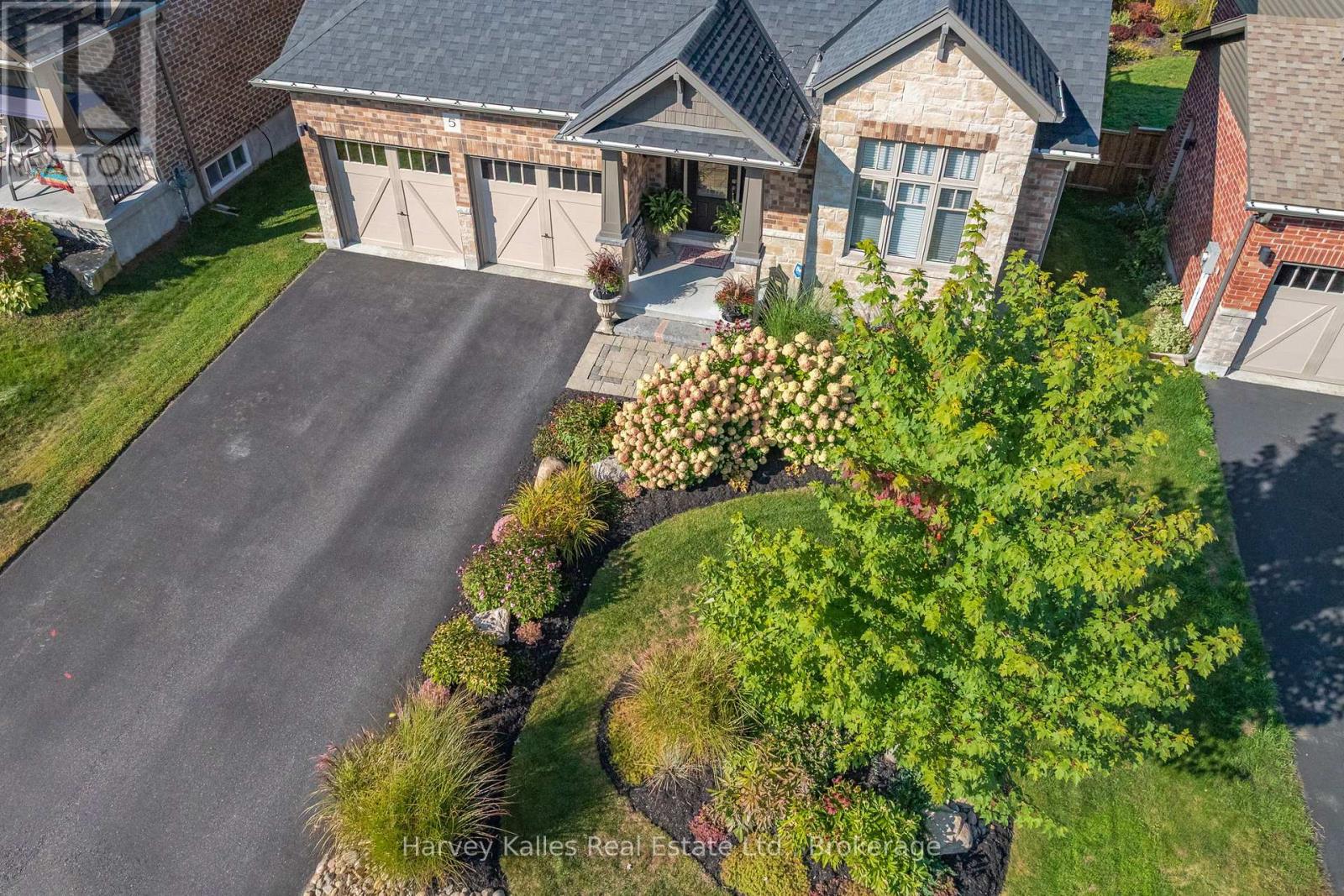 5 BRAESIDE CRESCENT