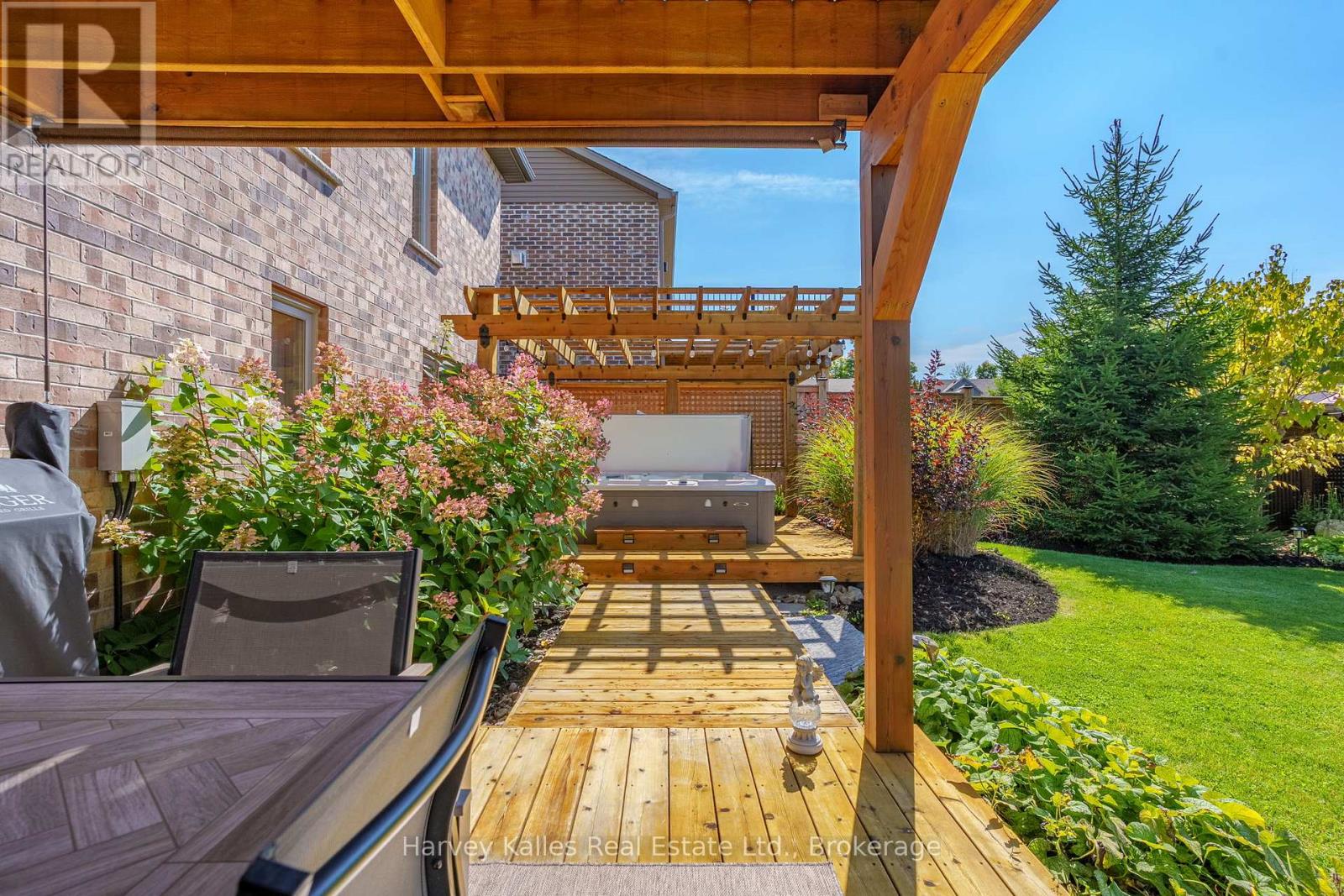 5 BRAESIDE CRESCENT