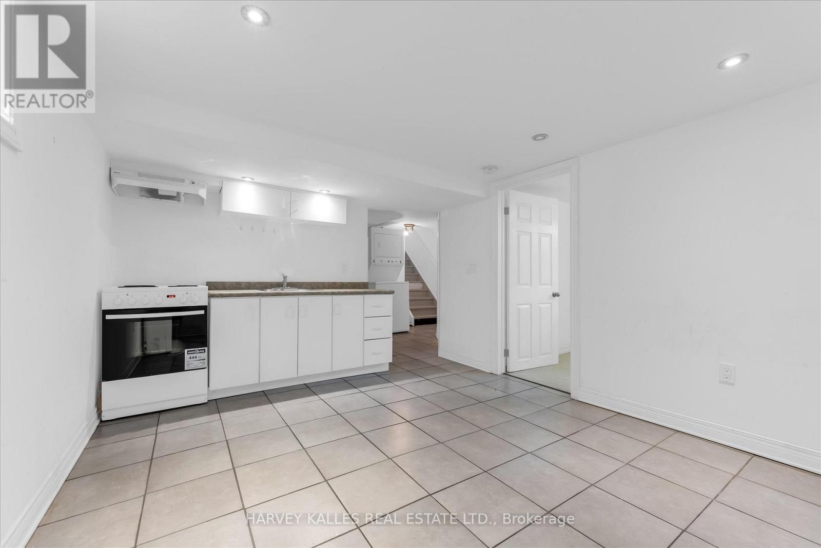 105 ORMOND STREET N
