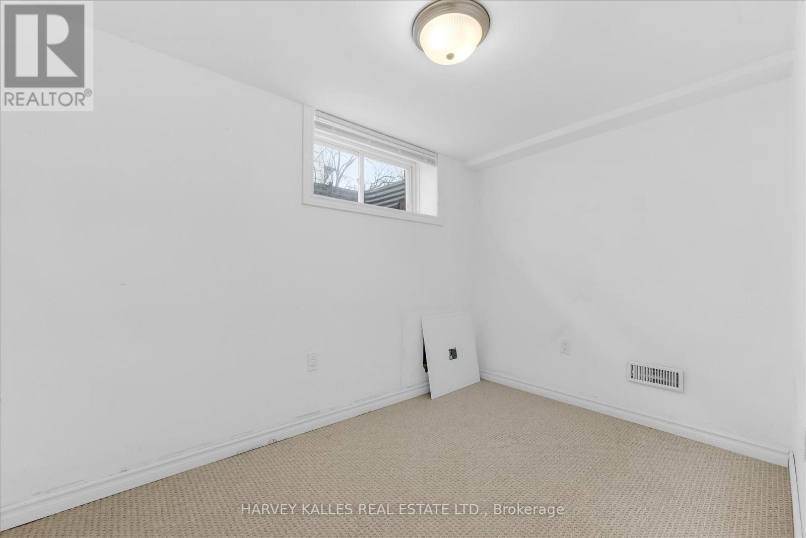 105 ORMOND STREET N