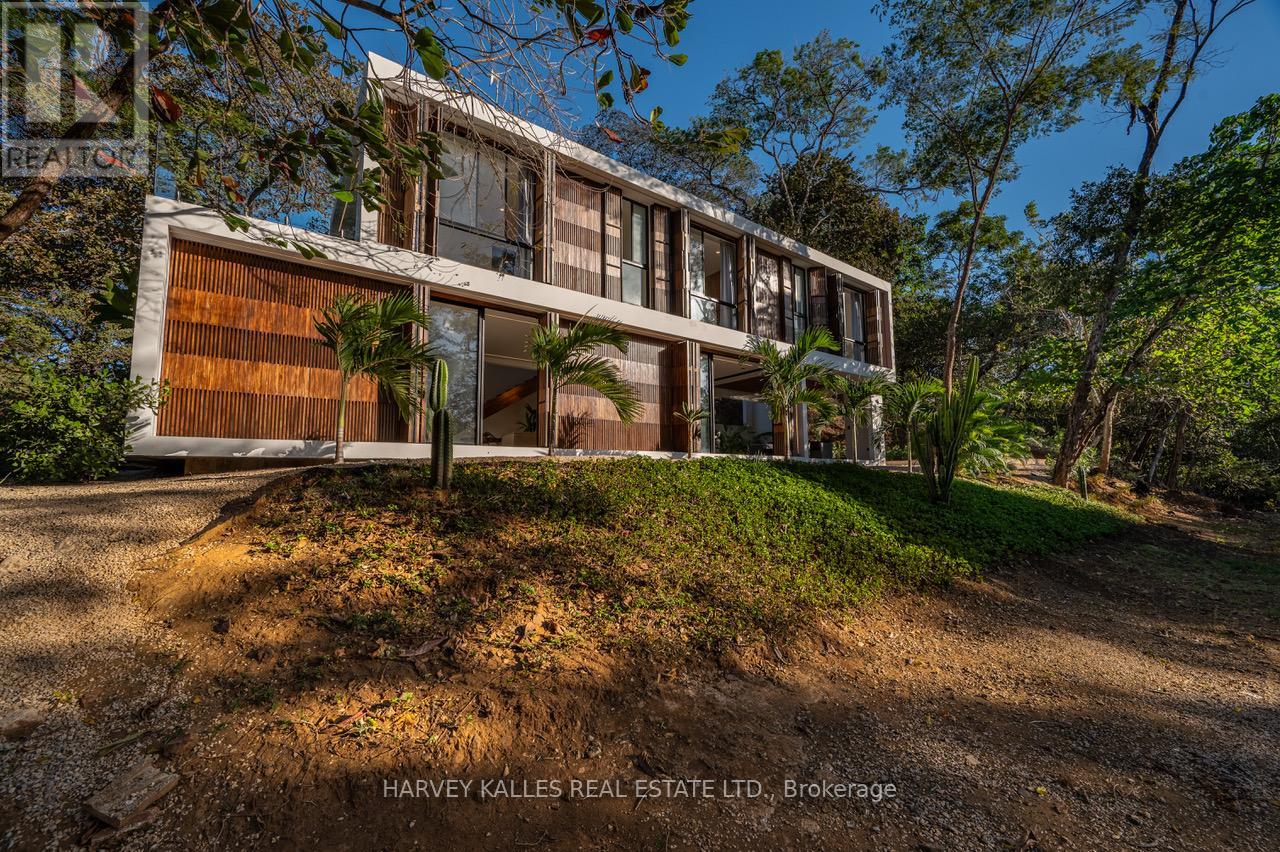 1 PUERTO VIEJO CONDOMINIO LOMAS DE CONCHAL, CASA 37