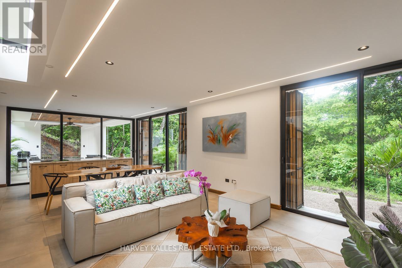 1 PUERTO VIEJO CONDOMINIO LOMAS DE CONCHAL, CASA 37