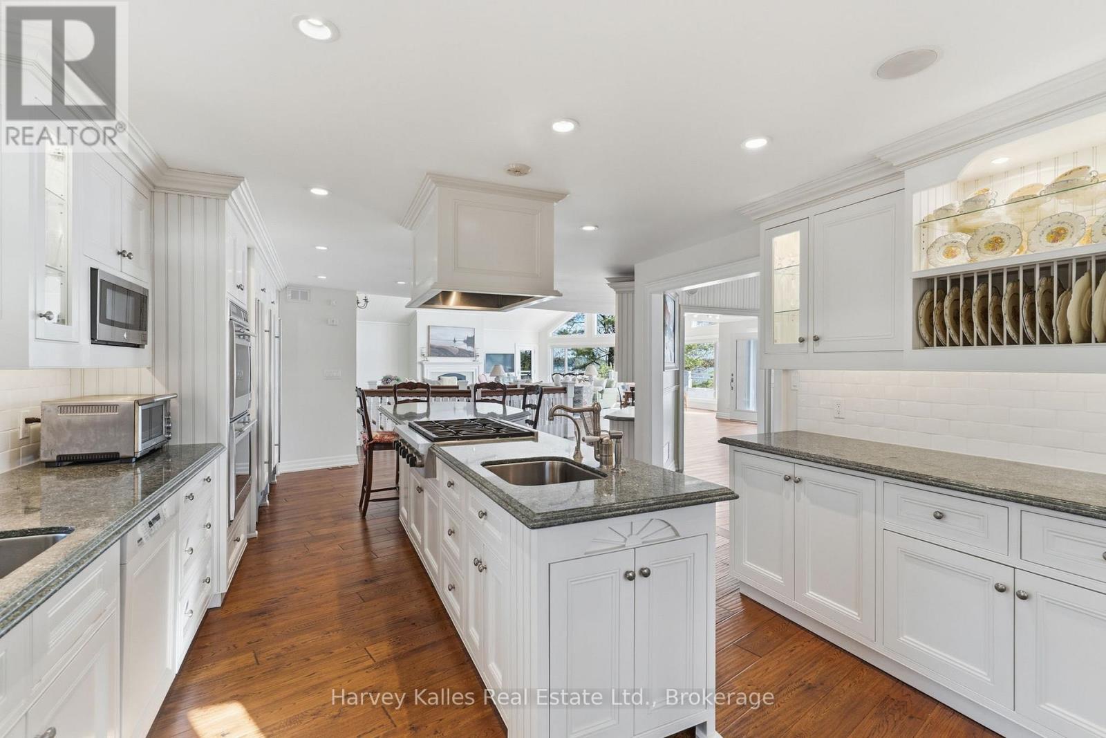 21 - 1158 RANWOOD ROAD