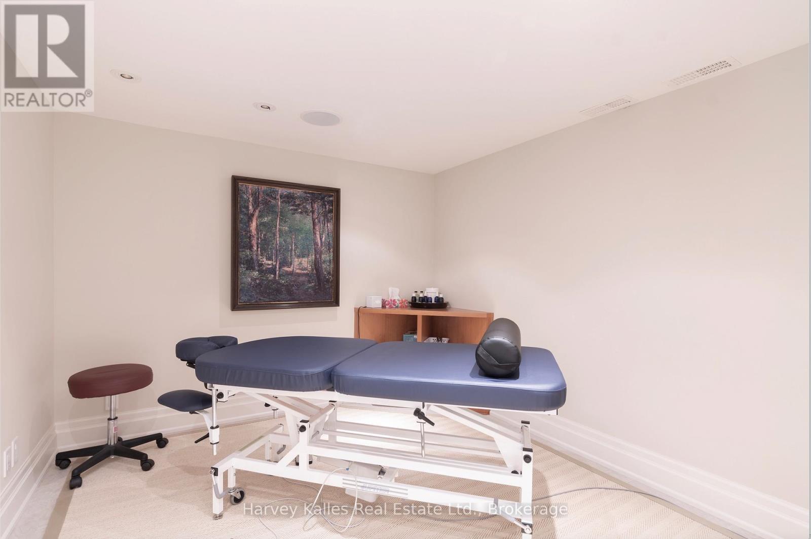 21 - 1158 RANWOOD ROAD