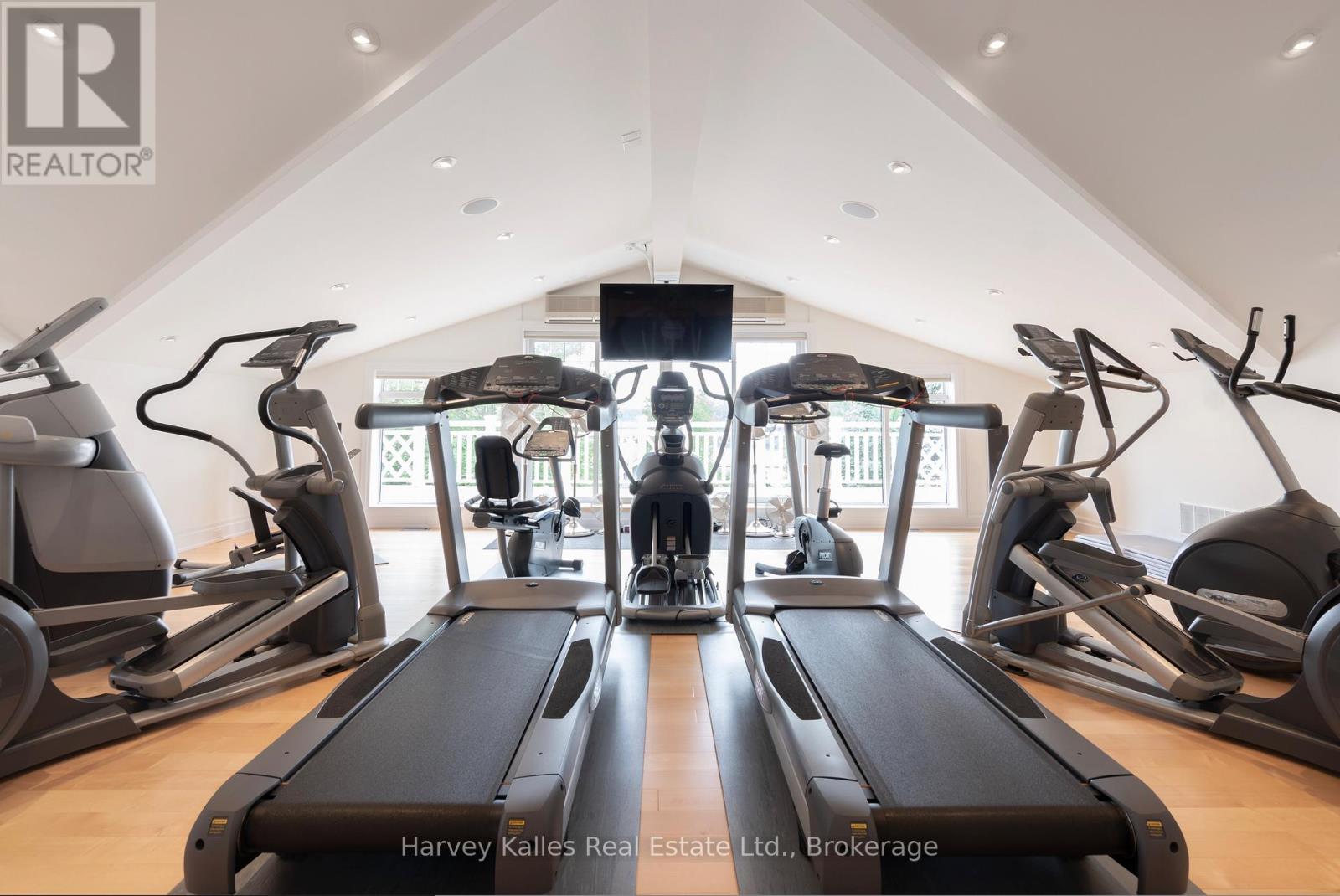 21 - 1158 RANWOOD ROAD