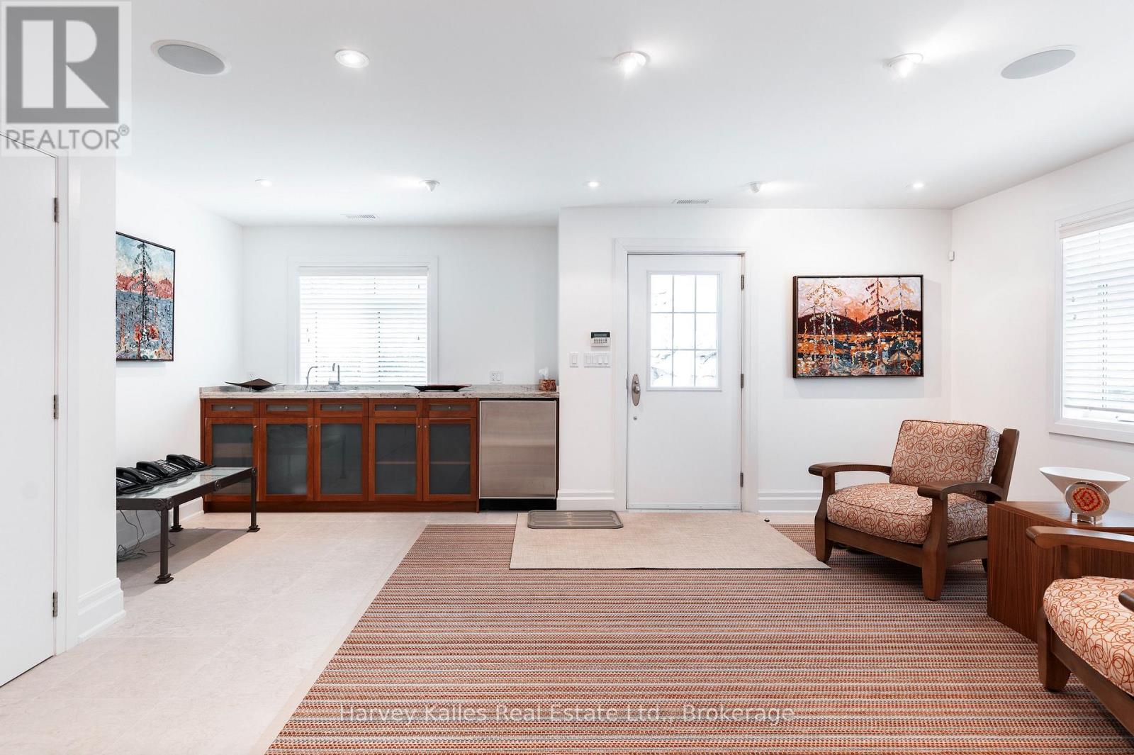 21 - 1158 RANWOOD ROAD