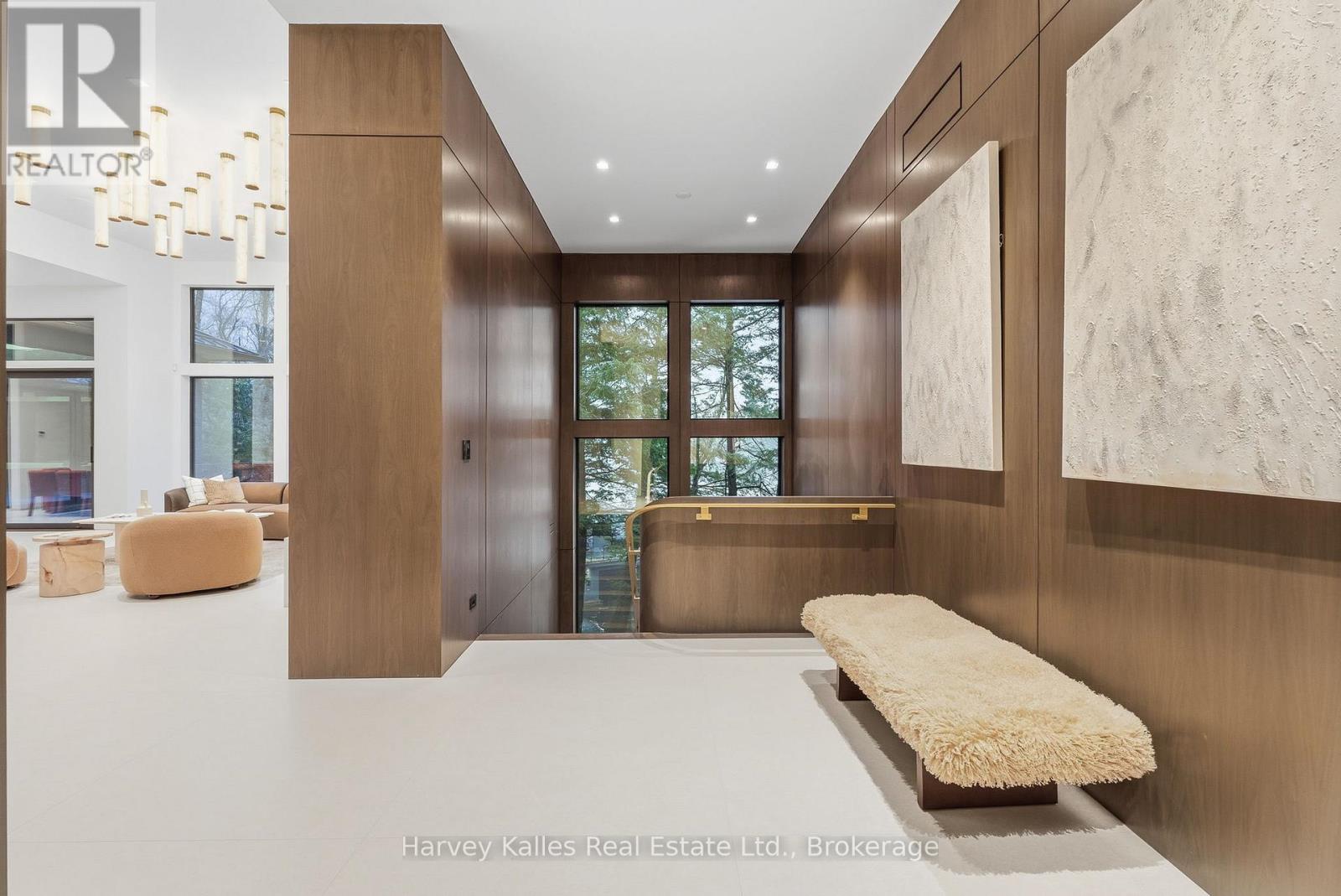 2 - 1013 HALL'S ROAD