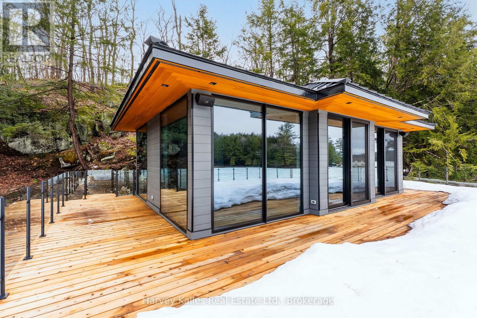 2 - 1013 HALL'S ROAD