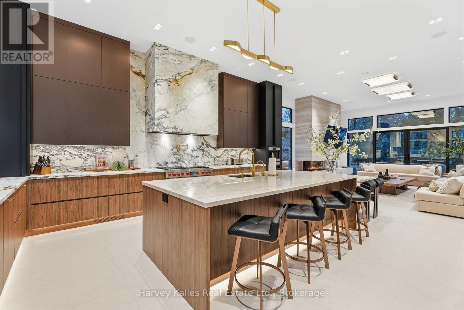 2 - 1013 HALL'S ROAD