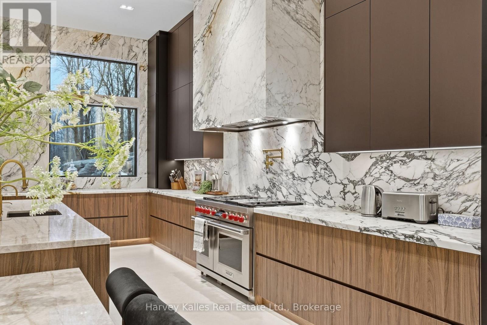 2 - 1013 HALL'S ROAD