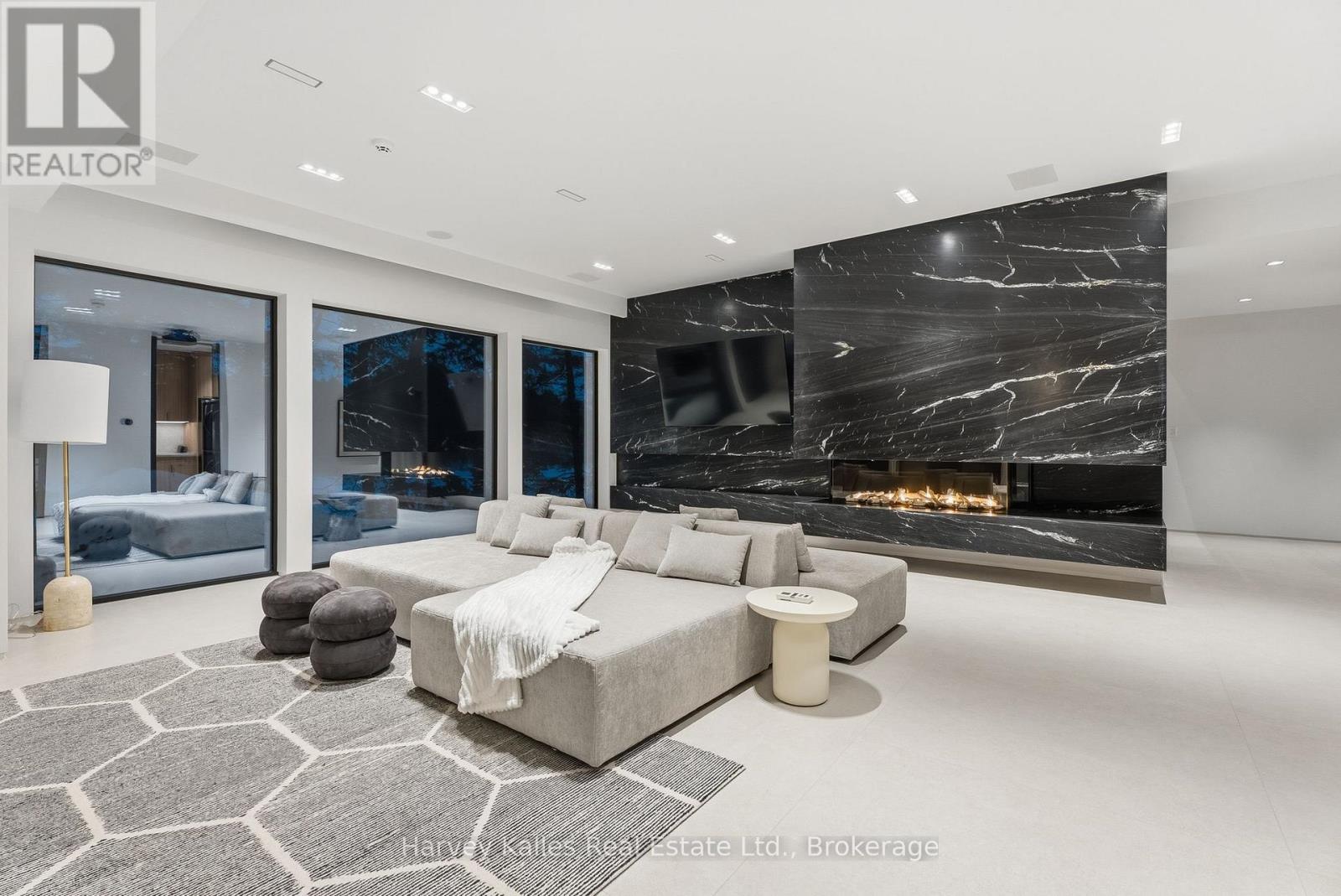 2 - 1013 HALL'S ROAD