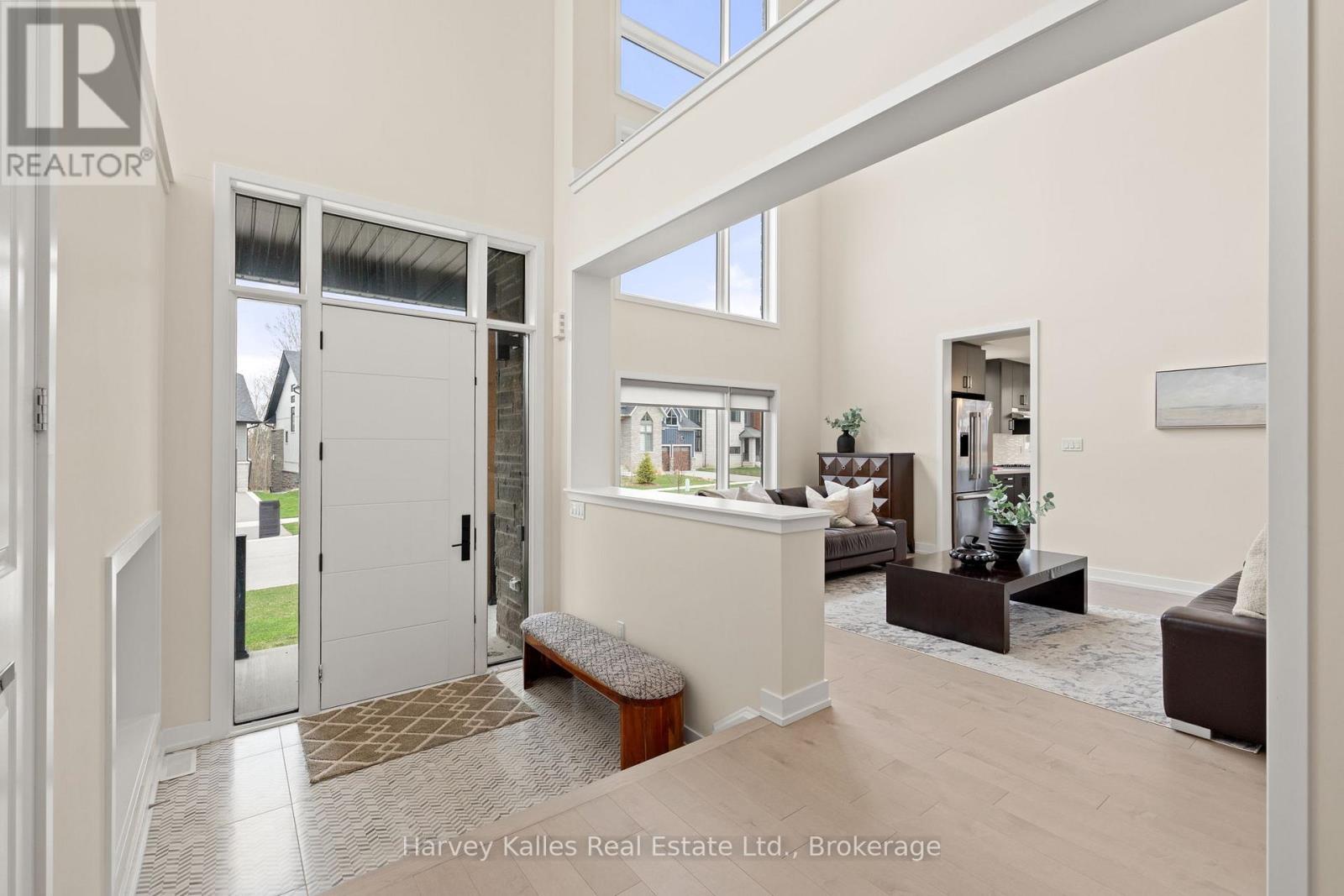 157 SPRINGSIDE CRESCENT