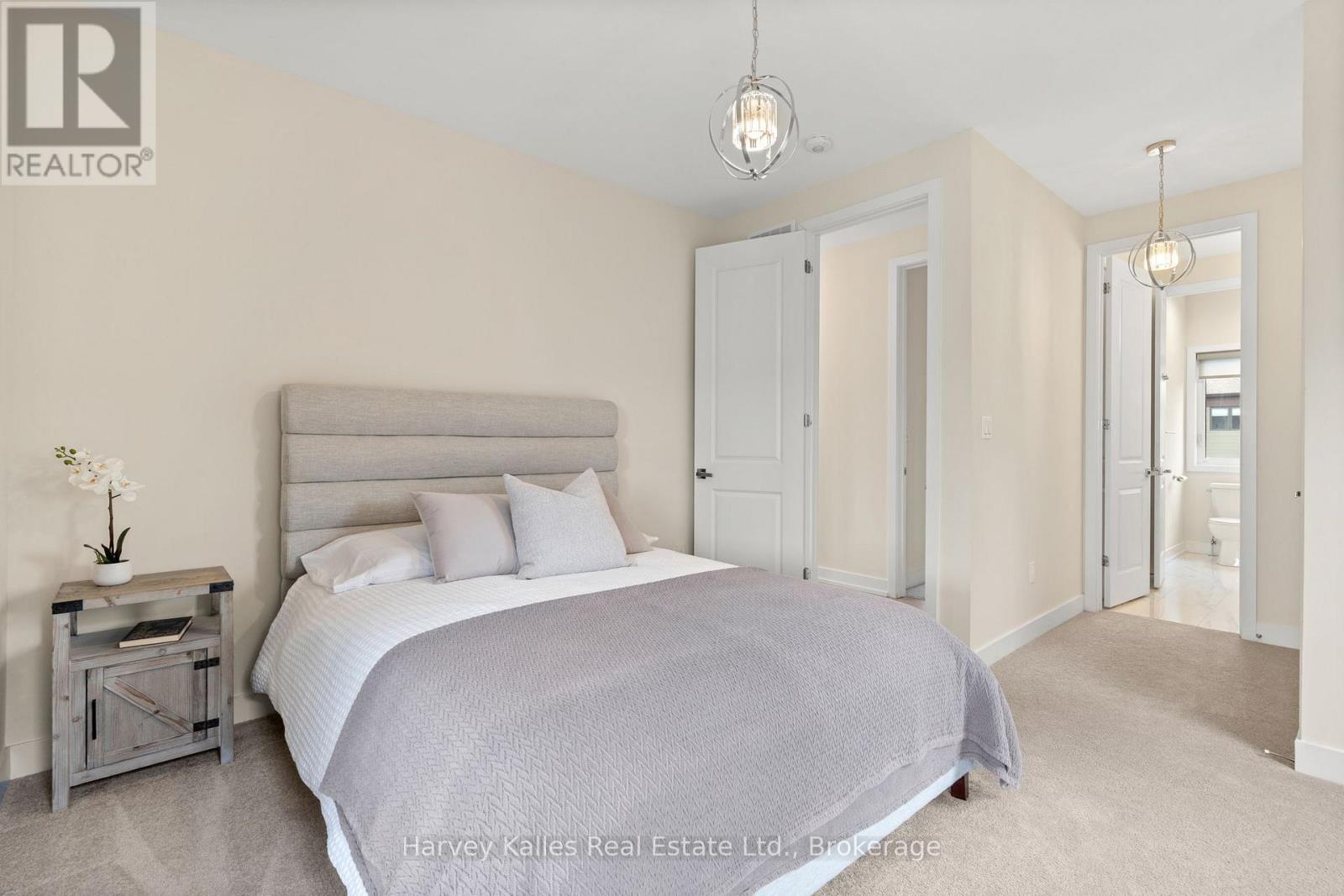 157 SPRINGSIDE CRESCENT