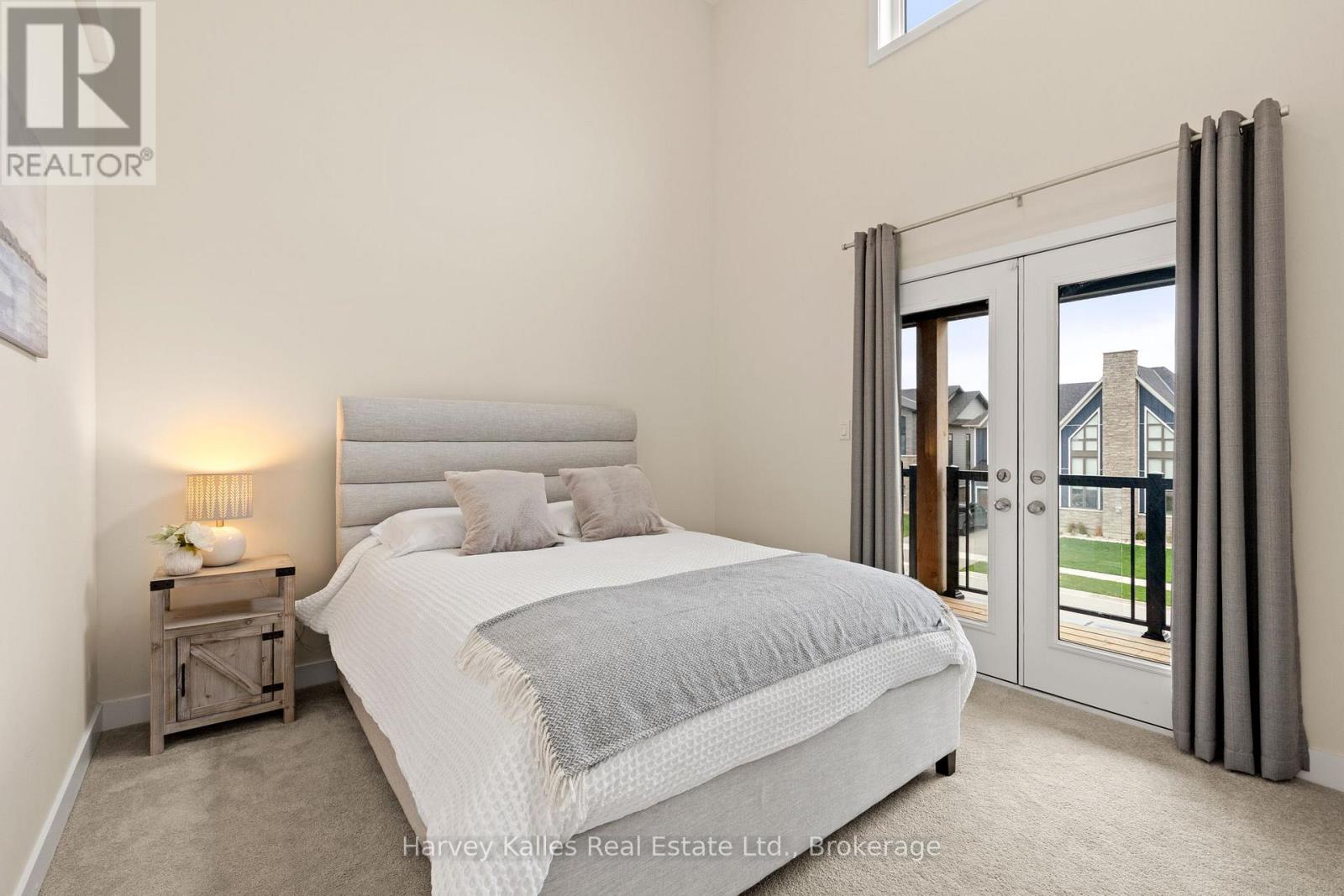 157 SPRINGSIDE CRESCENT
