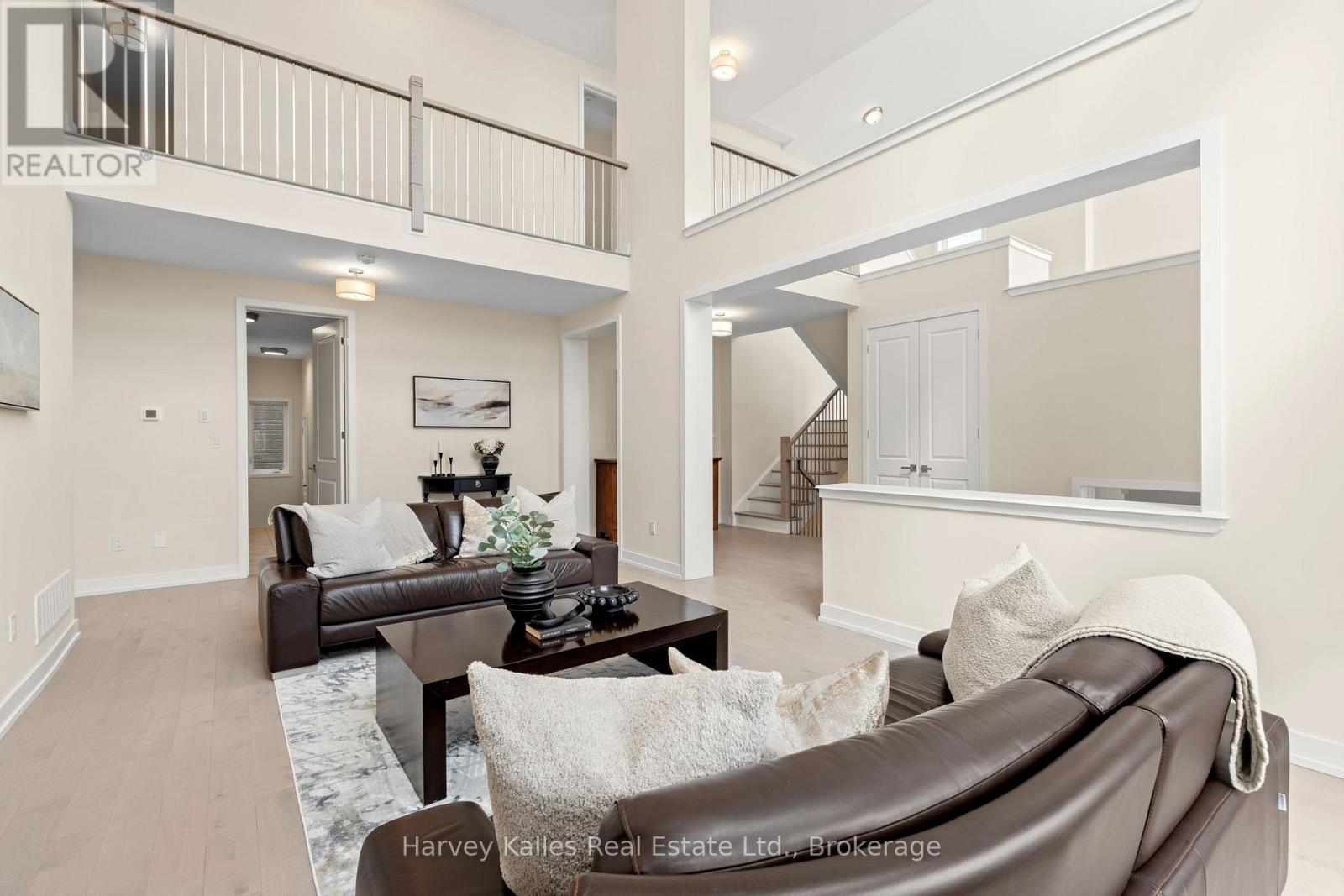 157 SPRINGSIDE CRESCENT