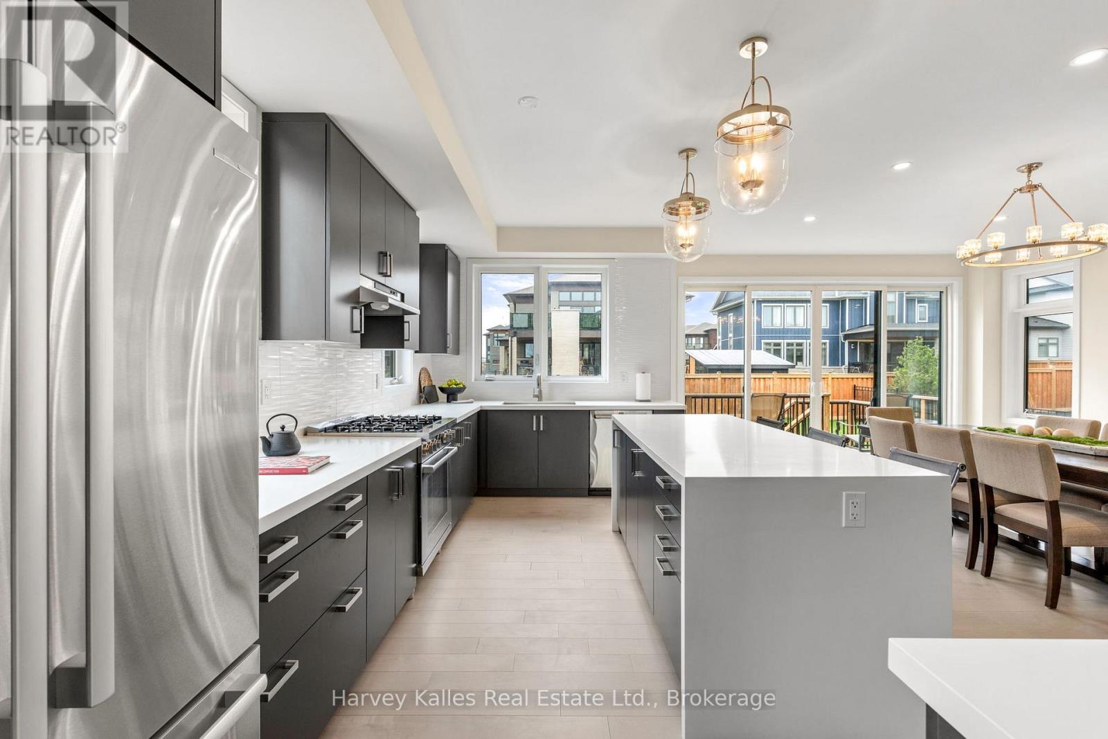 157 SPRINGSIDE CRESCENT