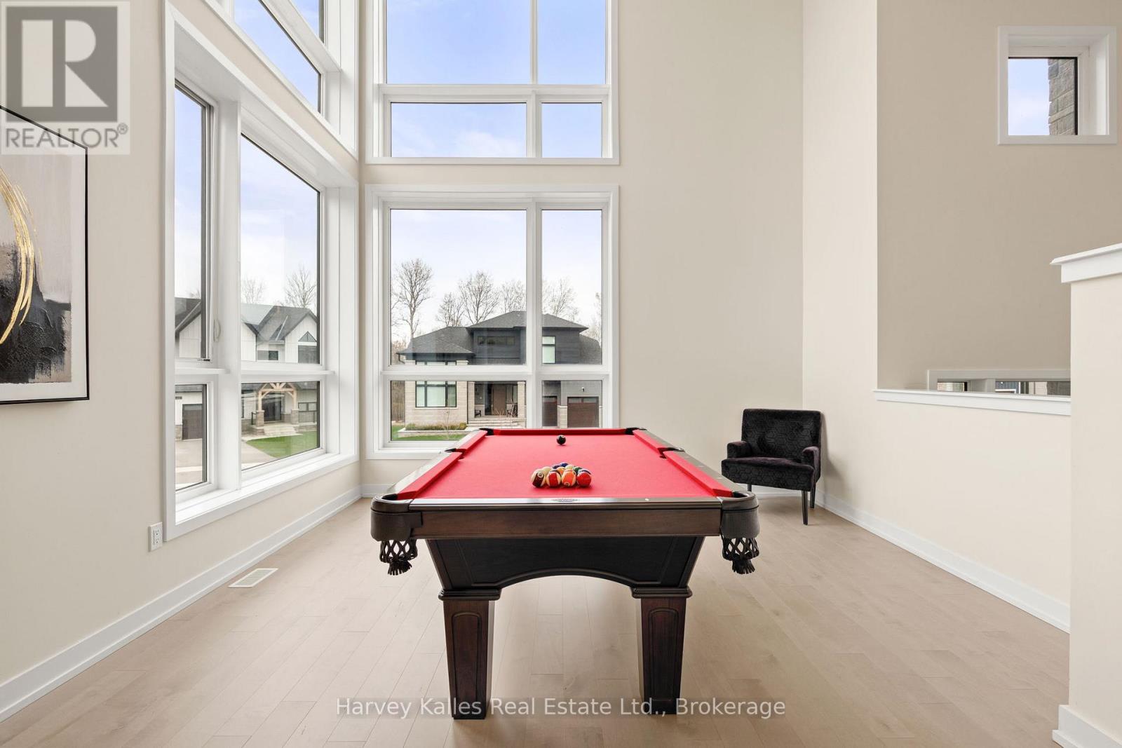 157 SPRINGSIDE CRESCENT
