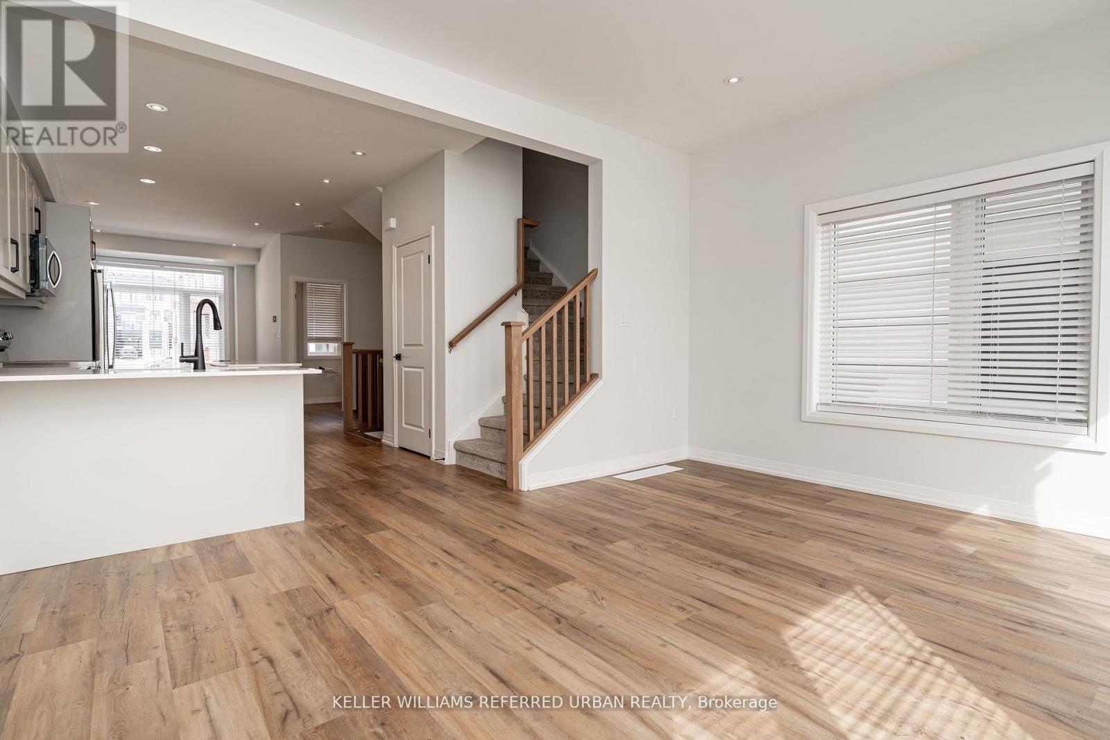 99 - 155 EQUESTRIAN WAY