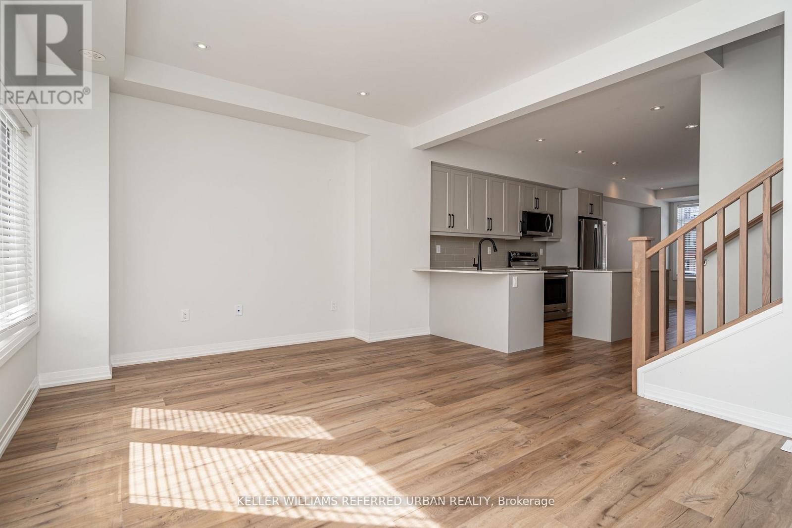 99 - 155 EQUESTRIAN WAY