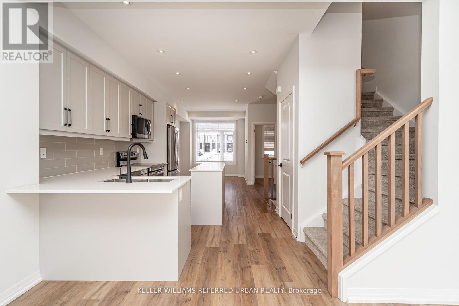 99 - 155 EQUESTRIAN WAY