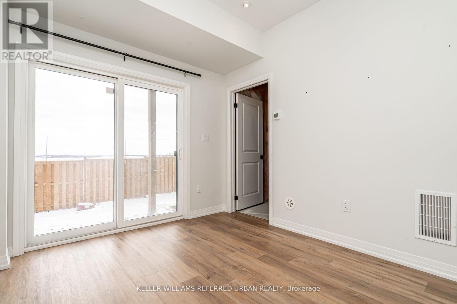 99 - 155 EQUESTRIAN WAY