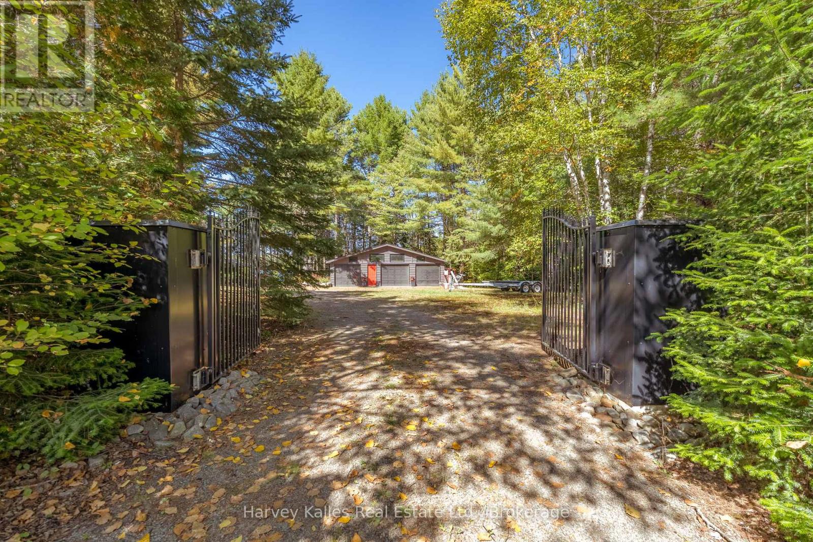 1003 HOLLOW ROAD