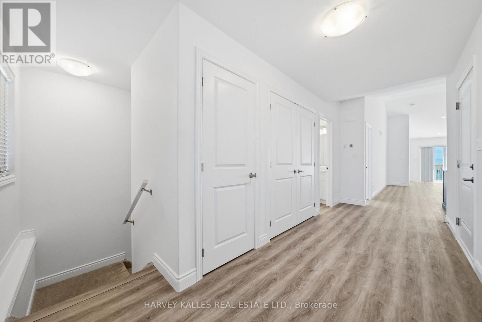 125 FARRINGTON CRESCENT