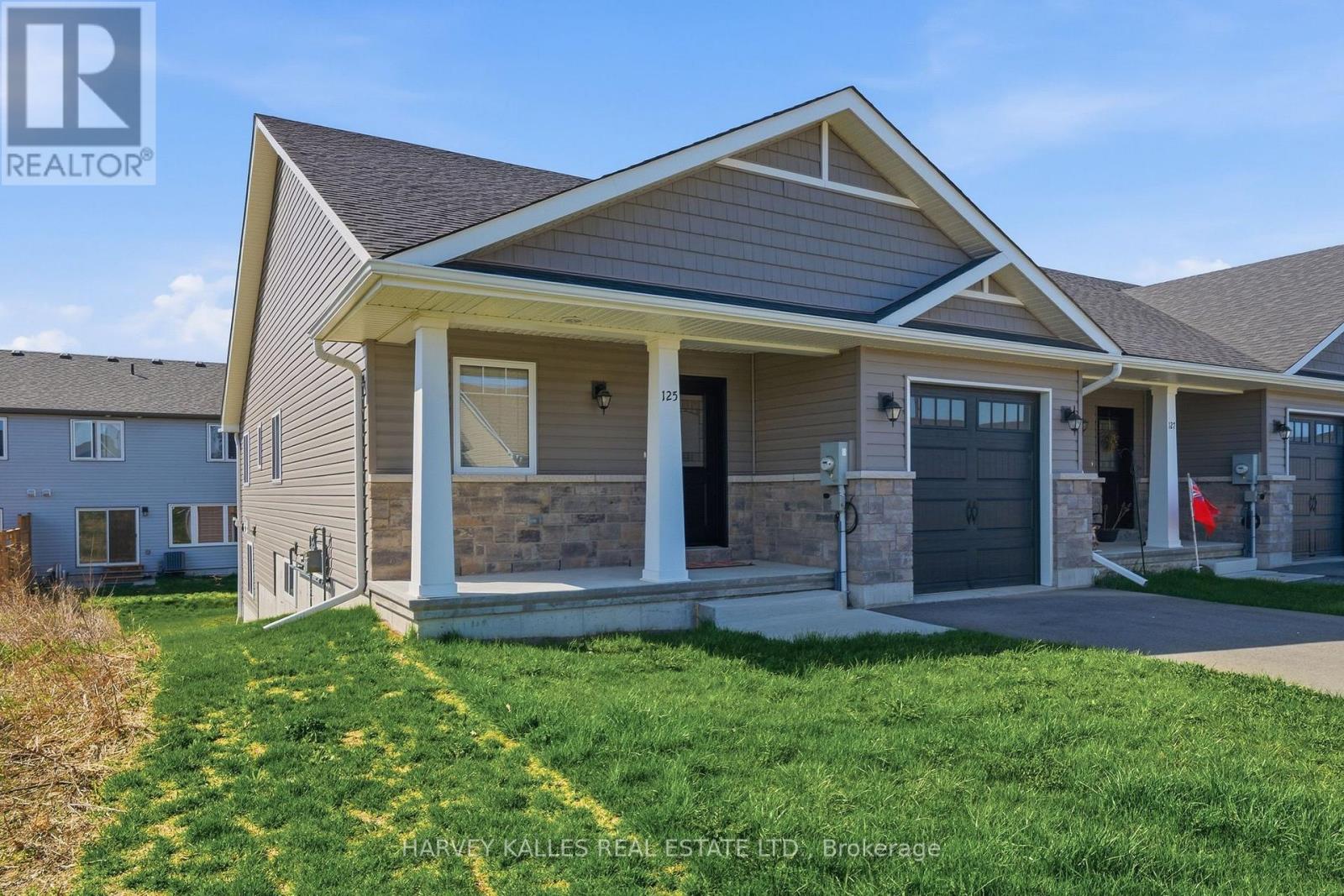 125 FARRINGTON CRESCENT