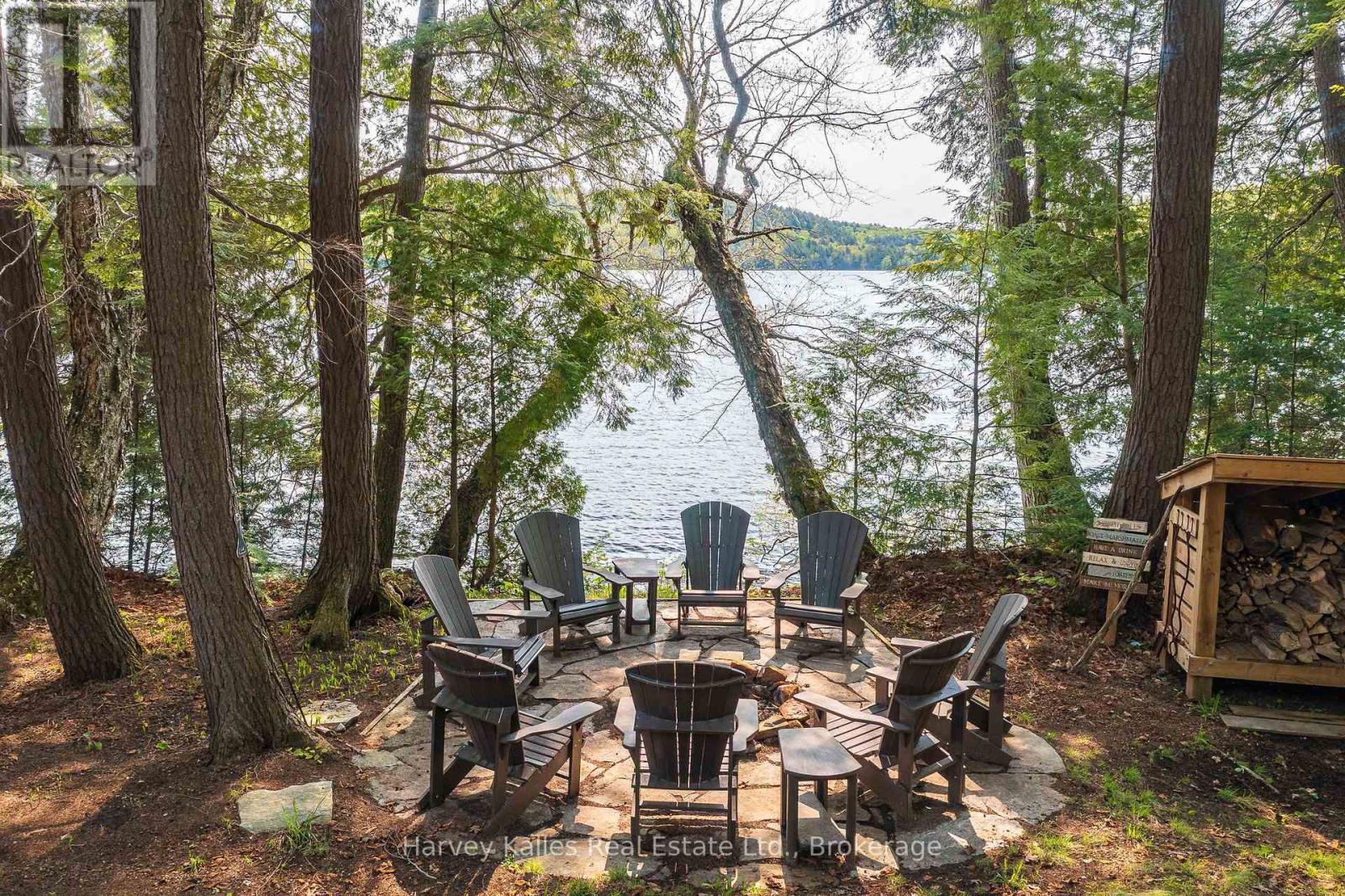 1033 SCOTT LANE