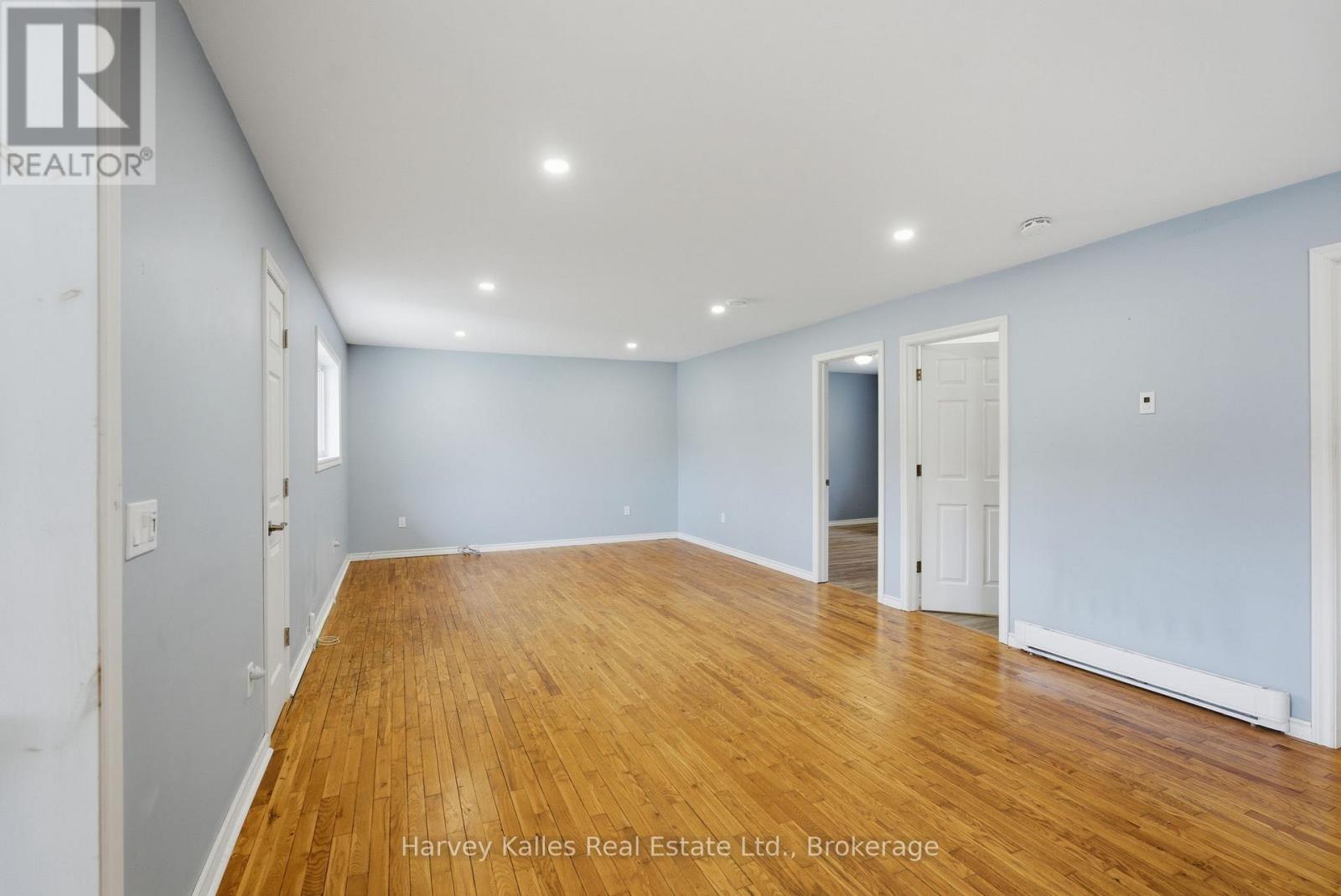 25 FERNDALE ROAD