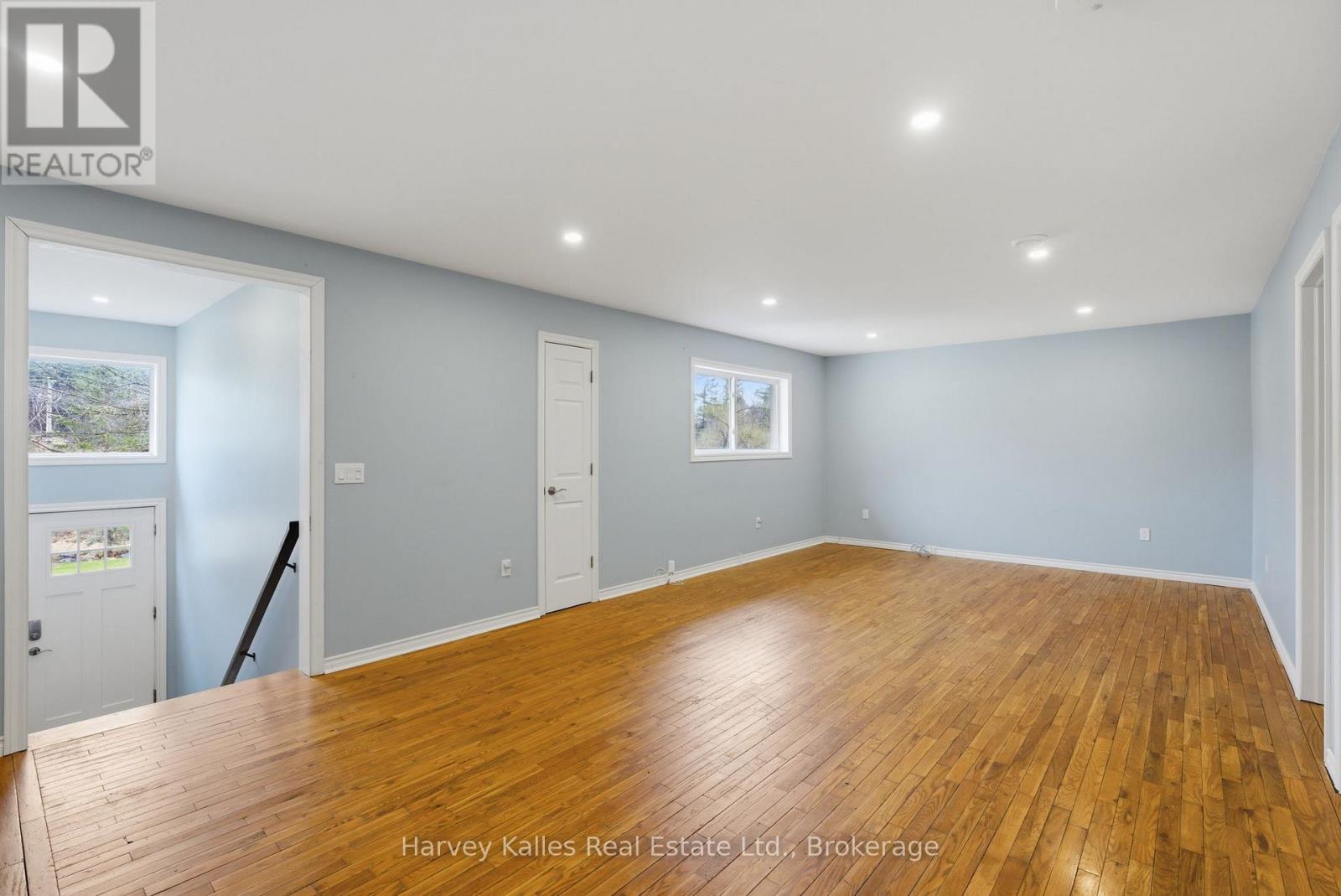 25 FERNDALE ROAD