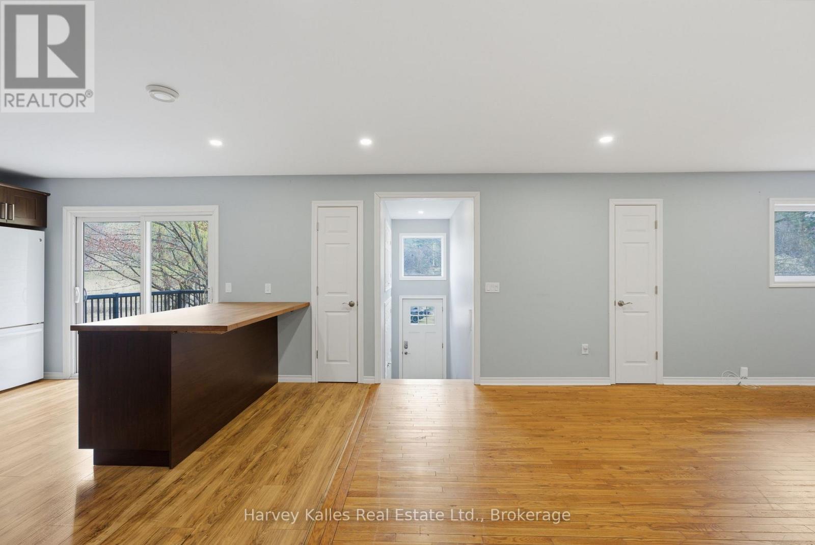 25 FERNDALE ROAD