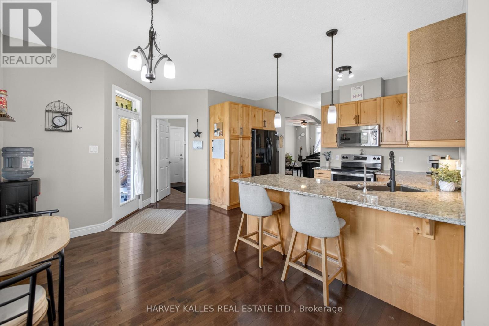 4933 ERAMOSA TOWNLINE N