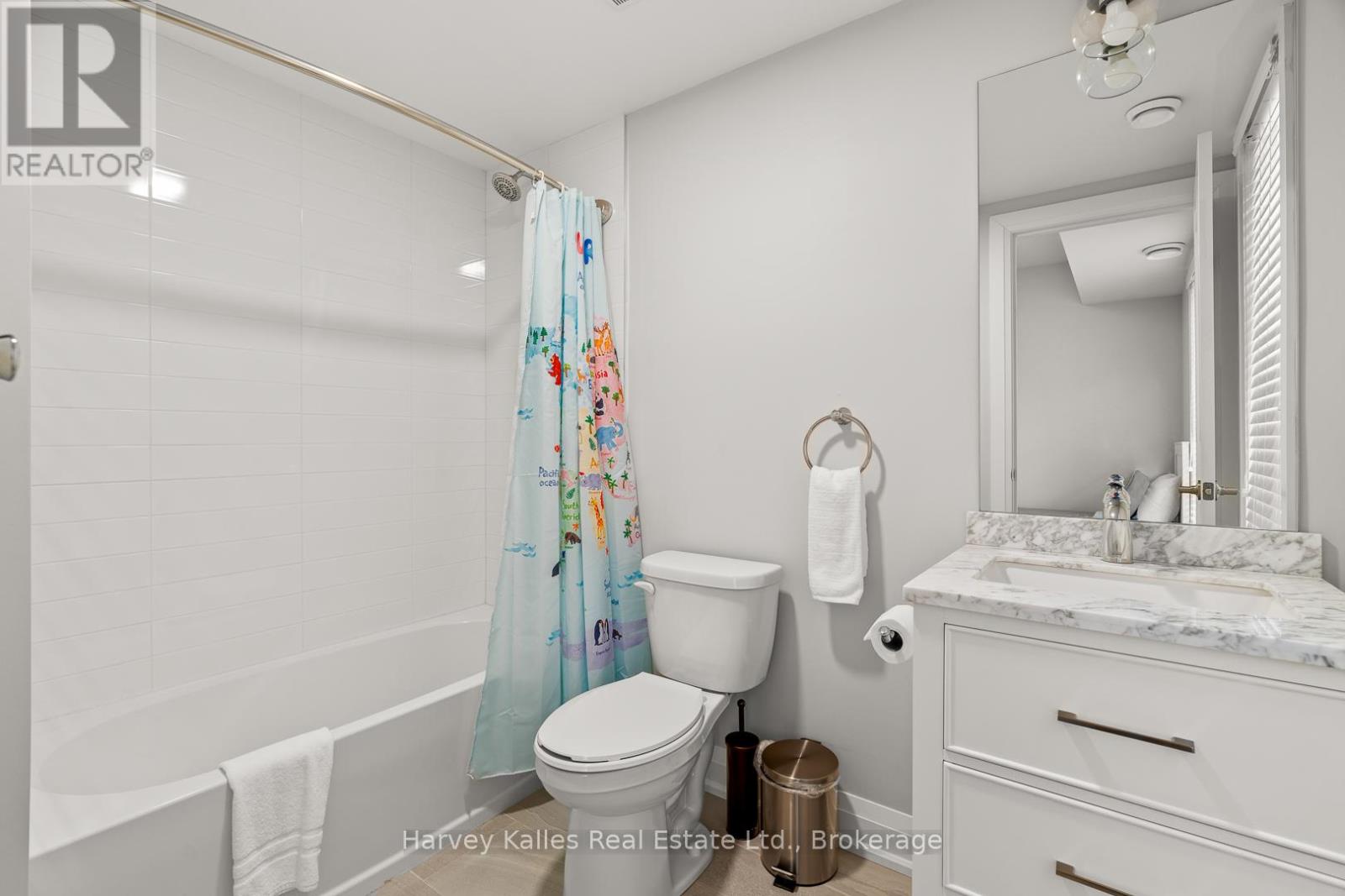 15 - 2054 PENINSULA ROAD
