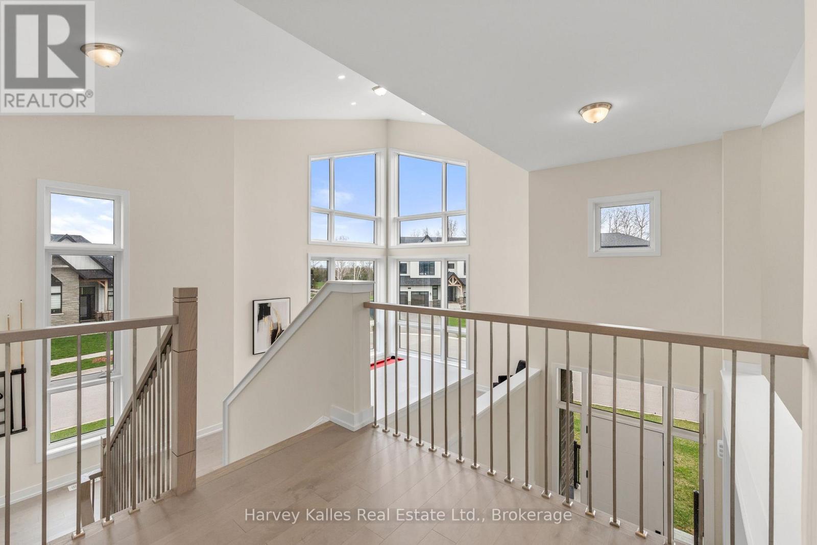 157 SPRINGSIDE CRESCENT