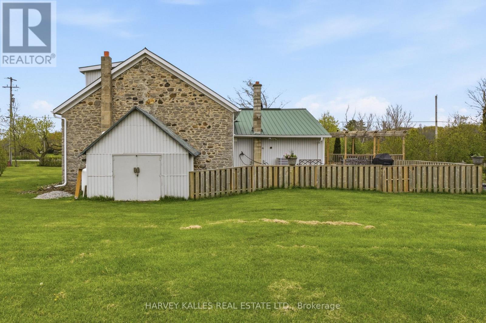 8 SCHOOL HOUSE ROAD