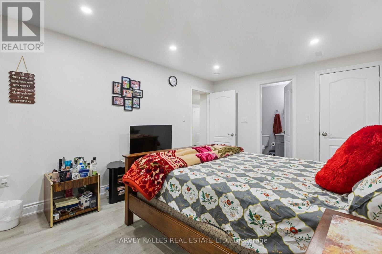 409 TEALBY CRESCENT