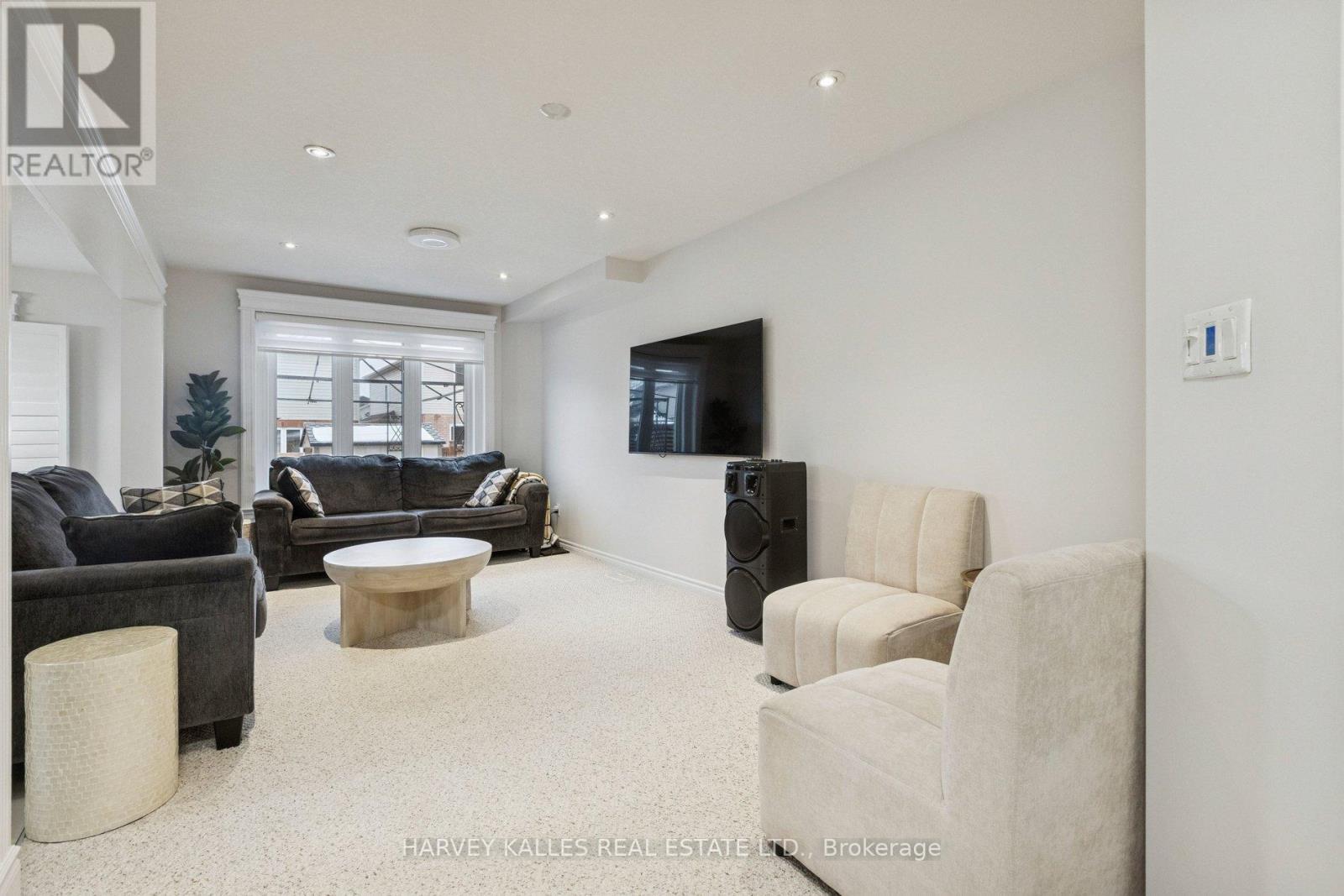 409 TEALBY CRESCENT