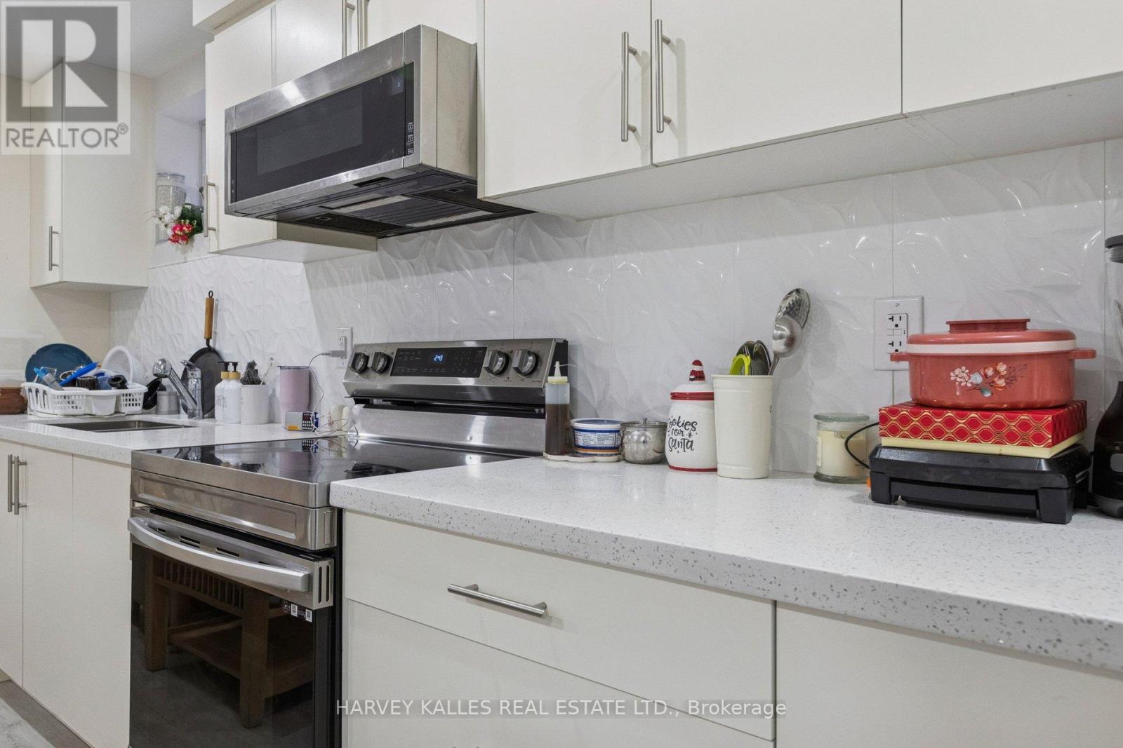 409 TEALBY CRESCENT