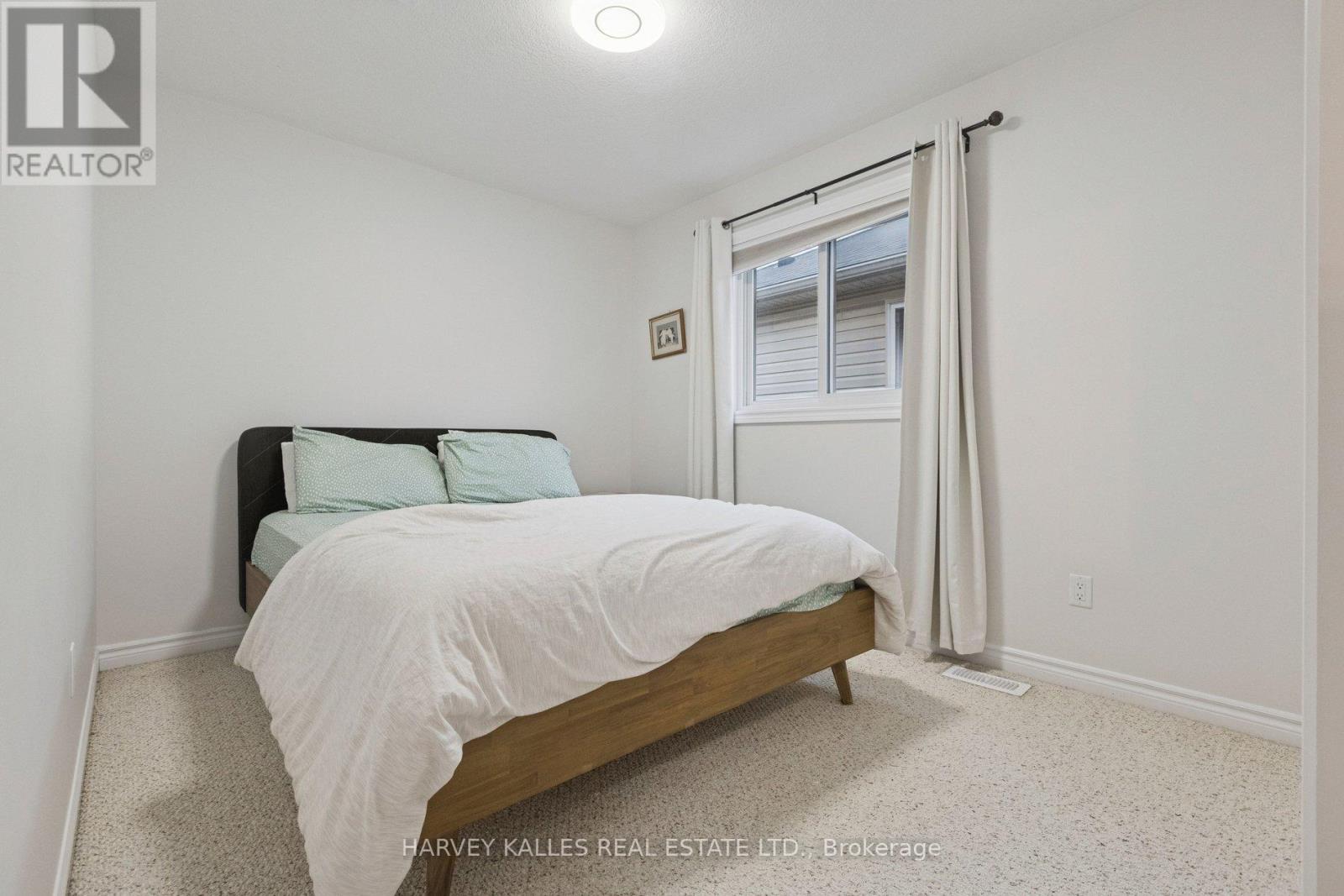 409 TEALBY CRESCENT