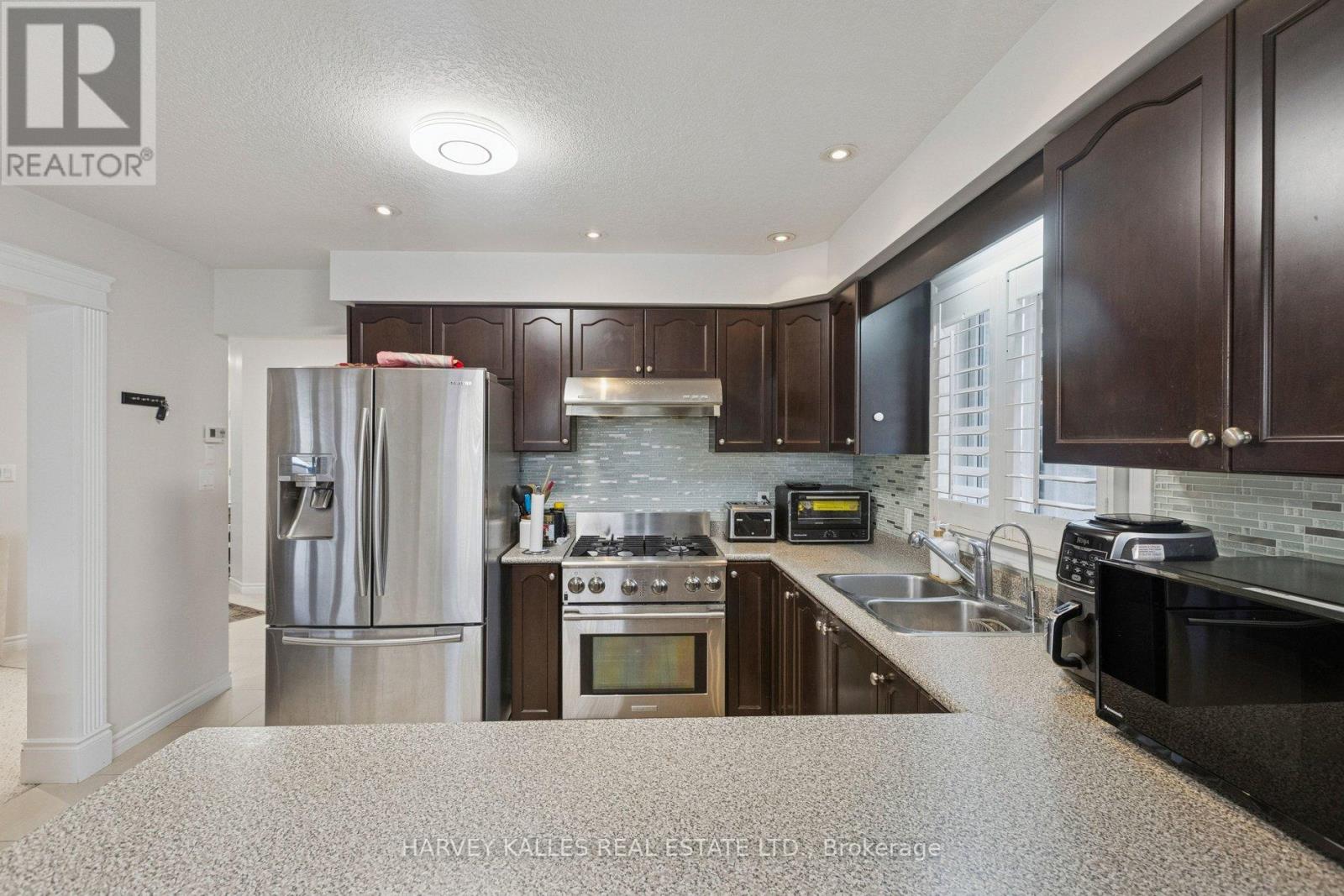409 TEALBY CRESCENT