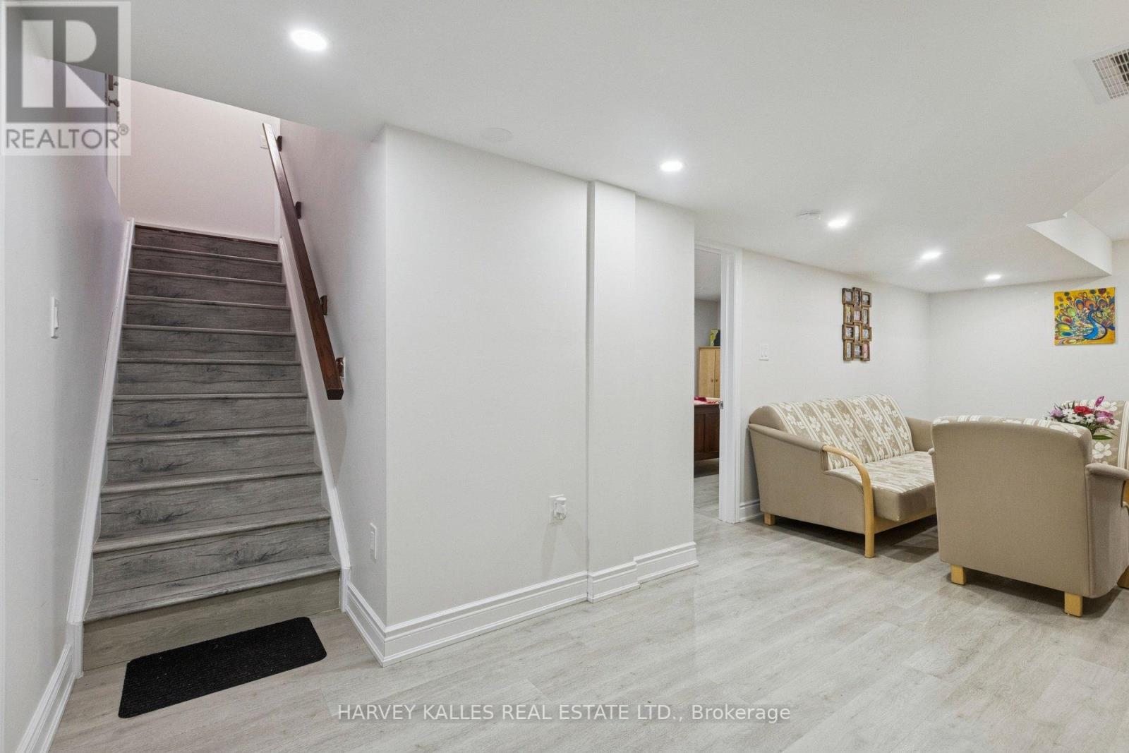 409 TEALBY CRESCENT