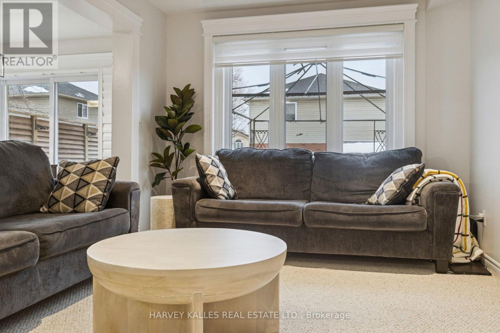 409 TEALBY CRESCENT