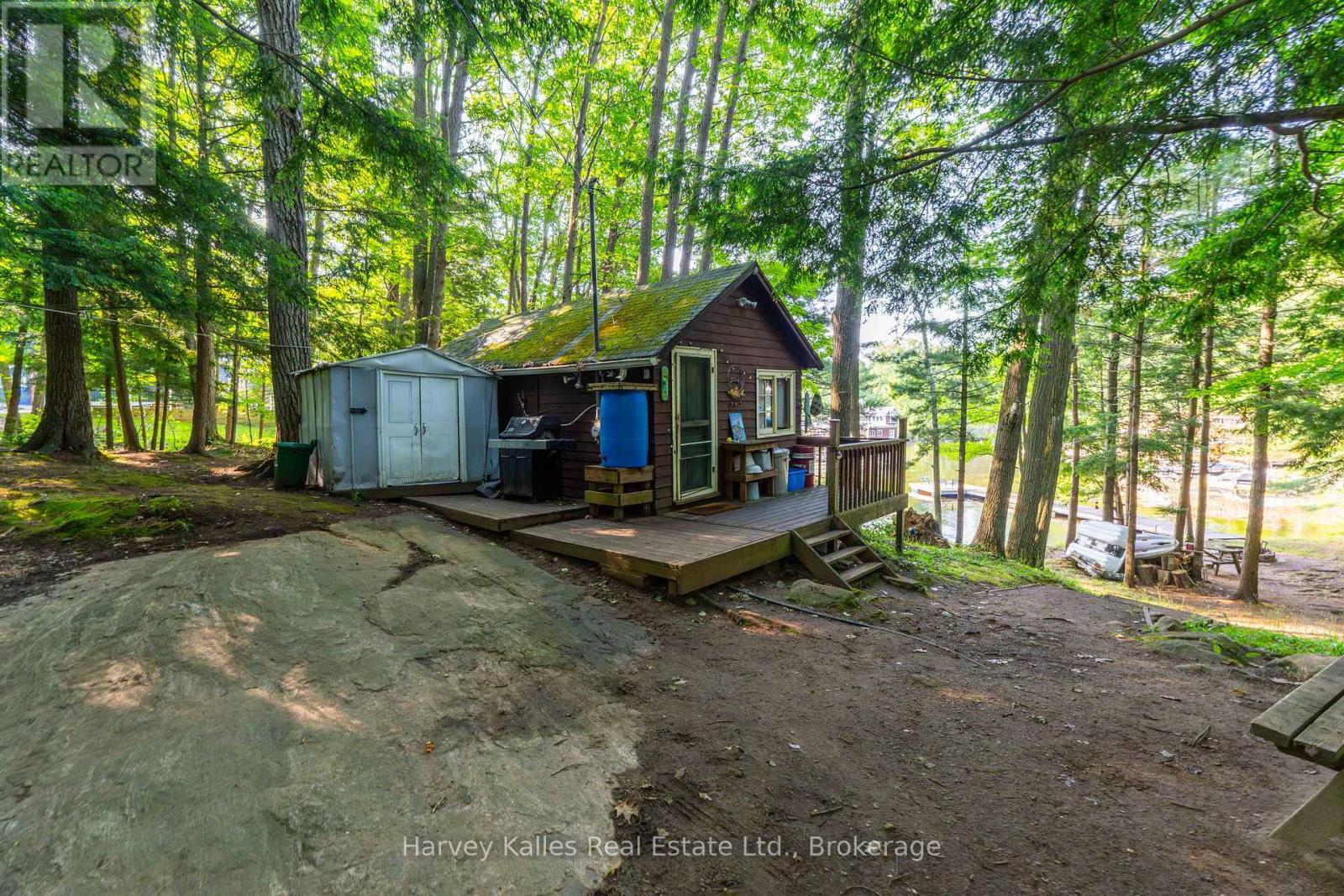 4 - 1254 BARLOCHAN ROAD