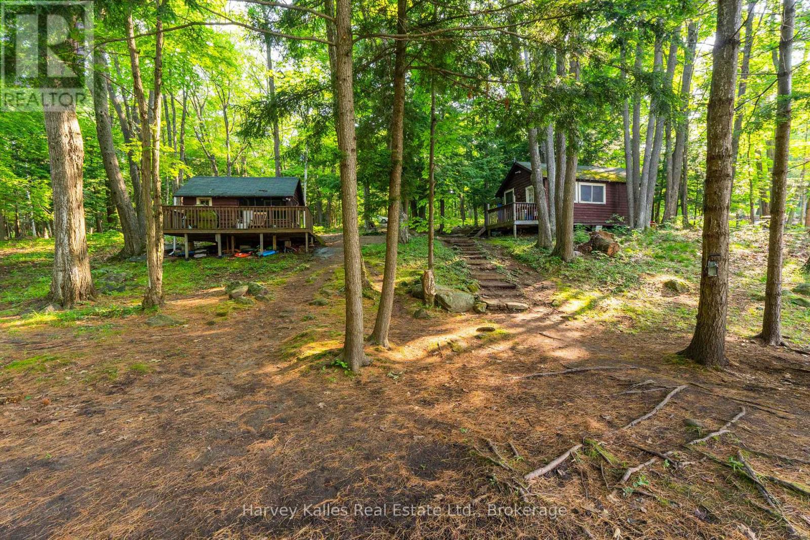 4 - 1254 BARLOCHAN ROAD