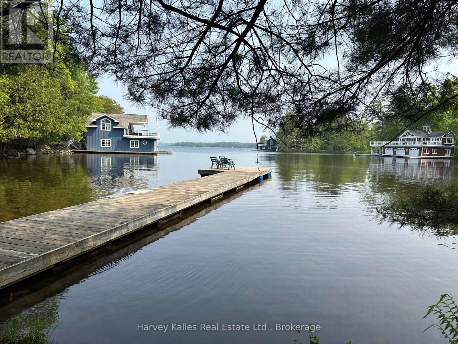 4 - 1254 BARLOCHAN ROAD