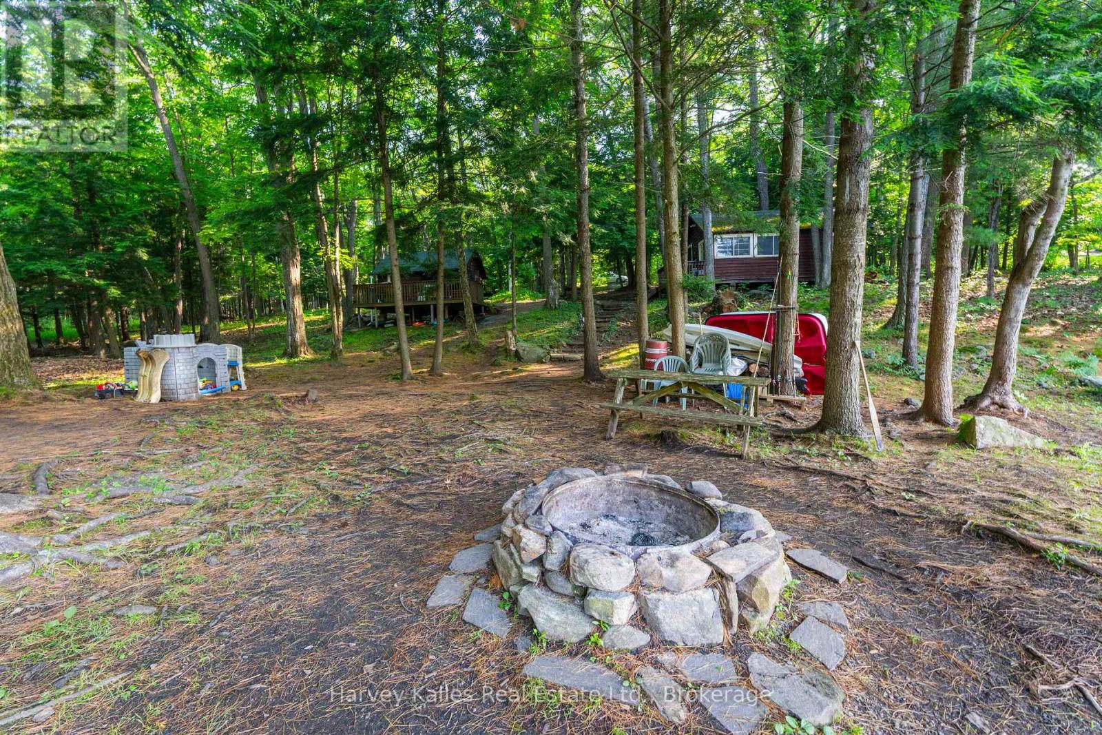 4 - 1254 BARLOCHAN ROAD