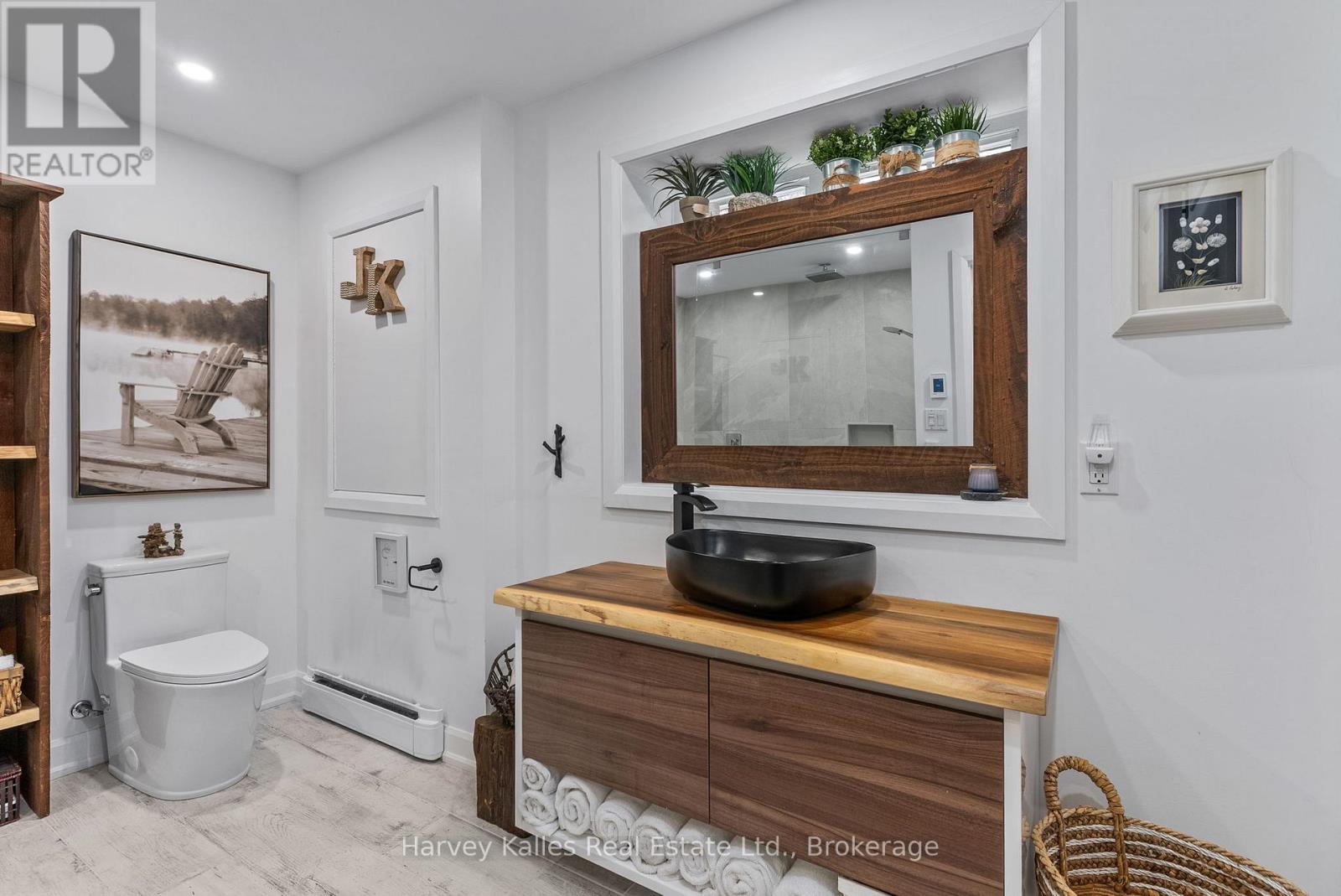 157 CHALET CRESCENT